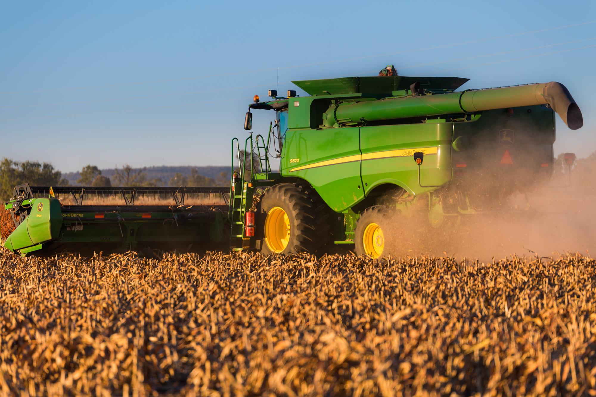 Harvesting in Central Queensland, Australia. r/farming