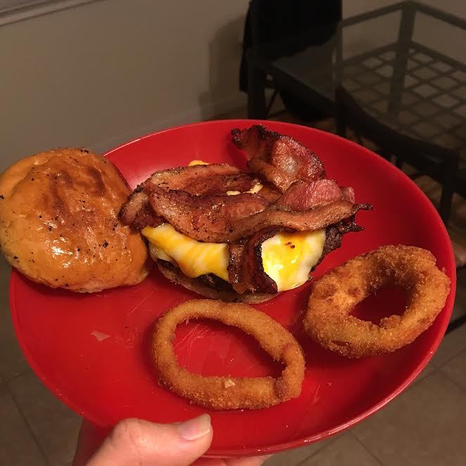 [Homemade] Colby Jack Bacon Cheeseburger On A Toasted Bun r/food