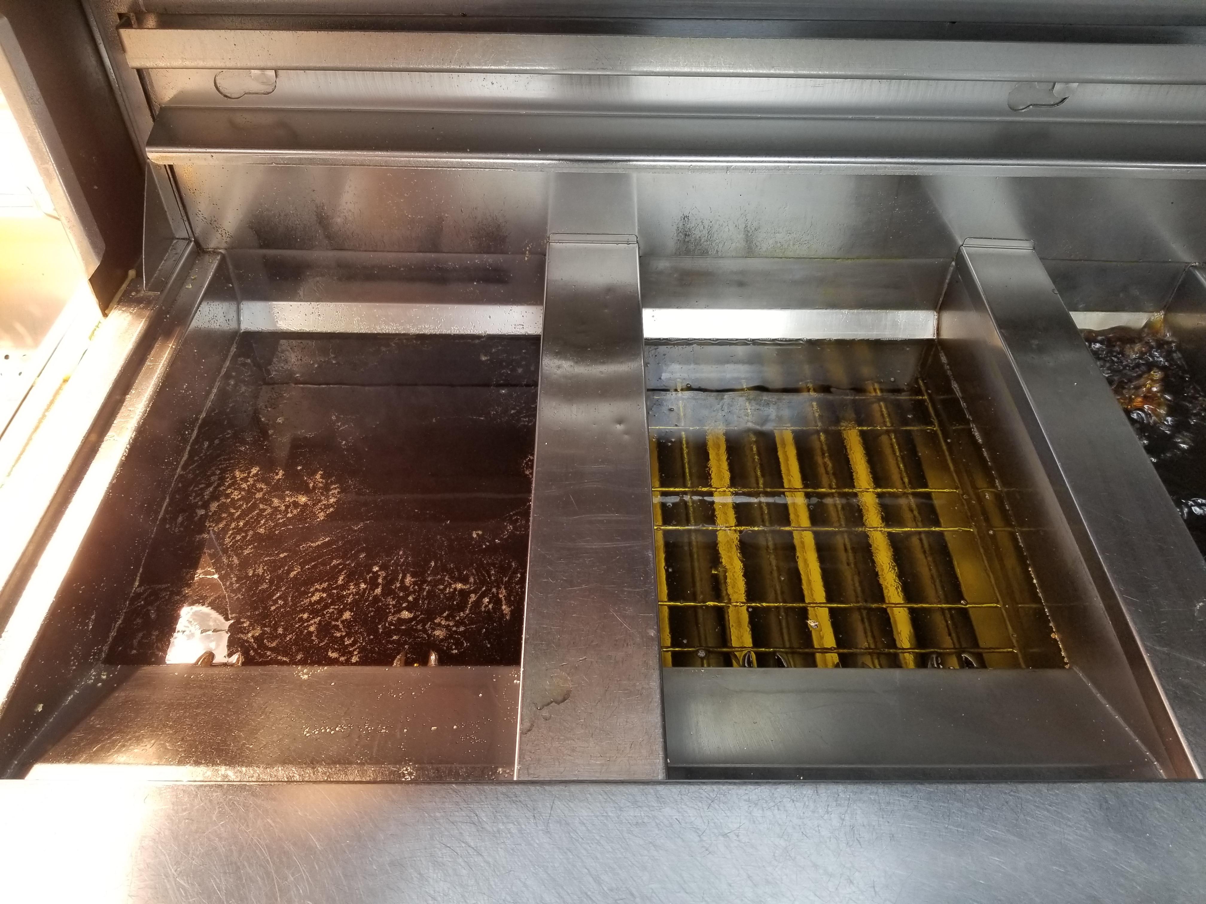 The difference between old and new fry oil in the fast food restaurant