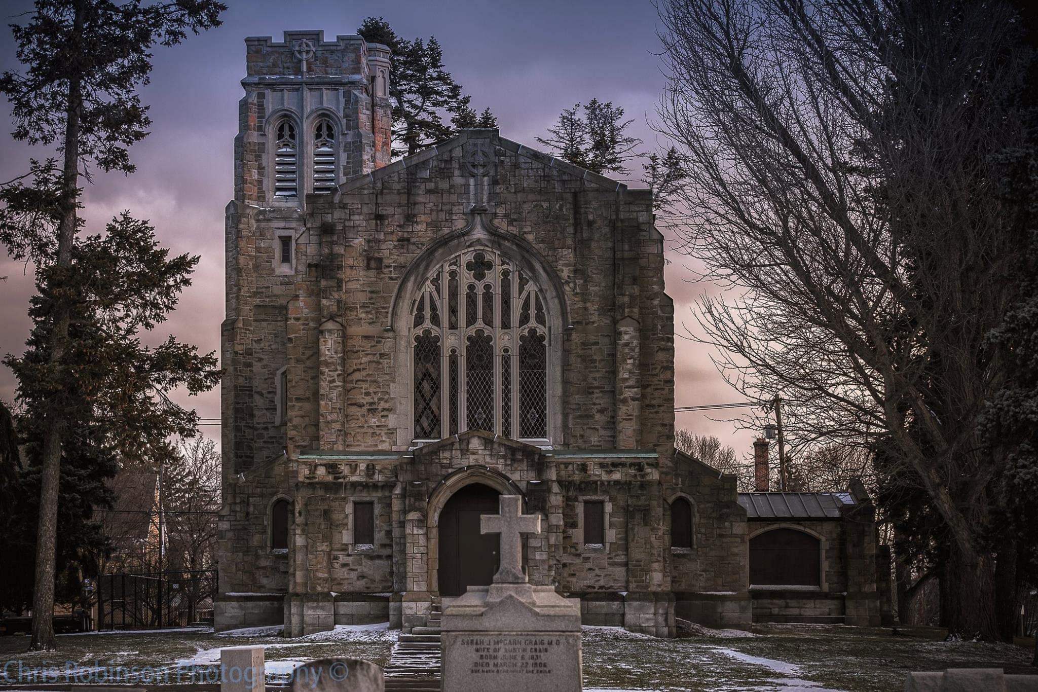 Abandoned chapel at Mt hope cemetery in Rochester , NY [OC] pics