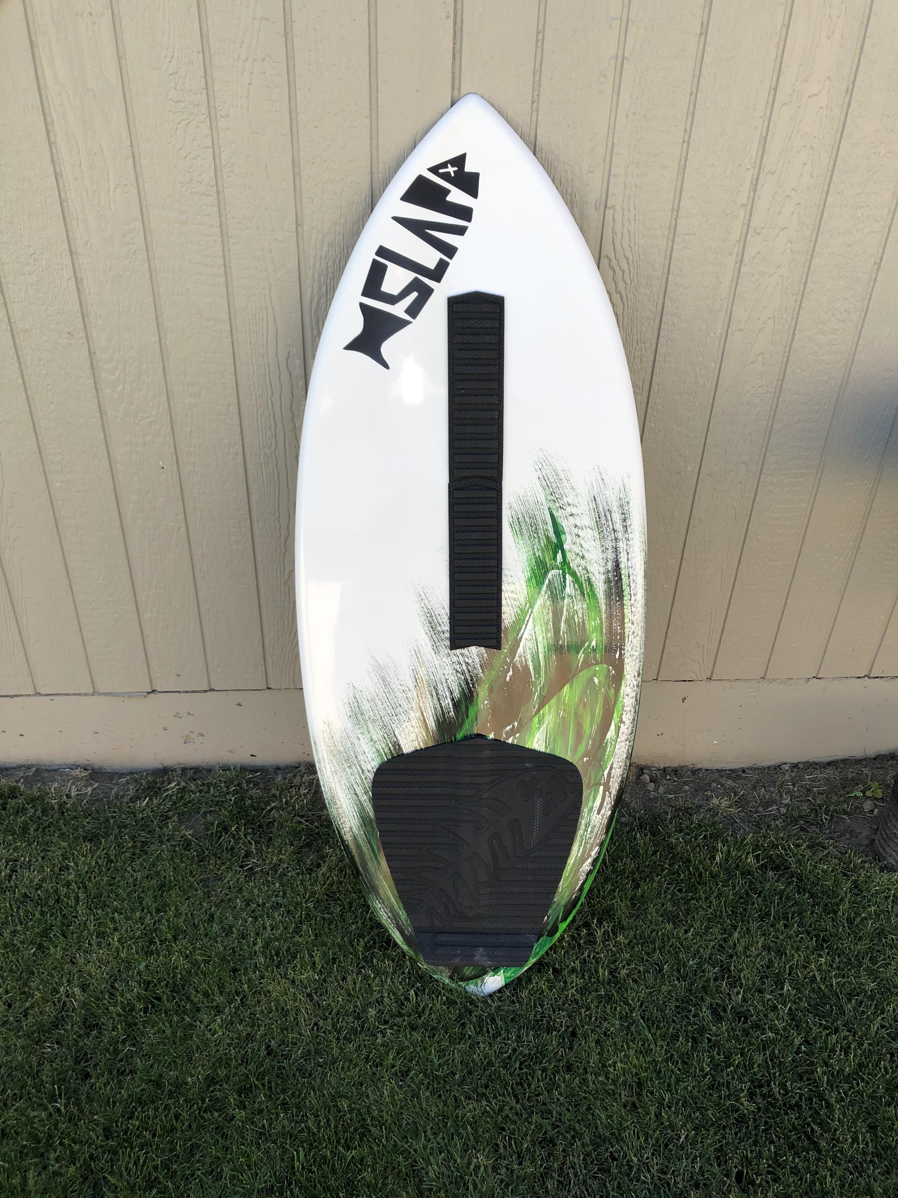 Slapfish Skimboard came today VIA Amazon. Carbon fiber/Fiberglass combo