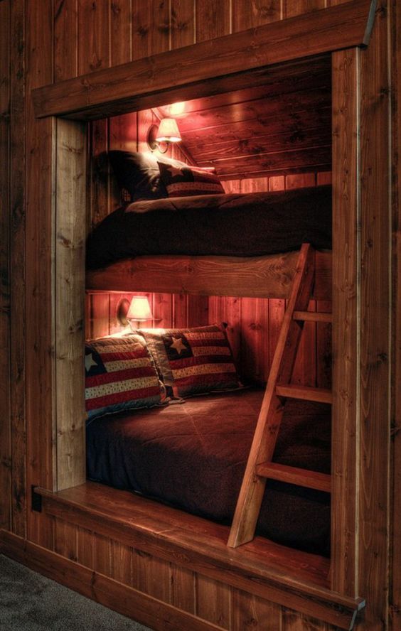 Cozy wood bunk bed nook r/CozyPlaces