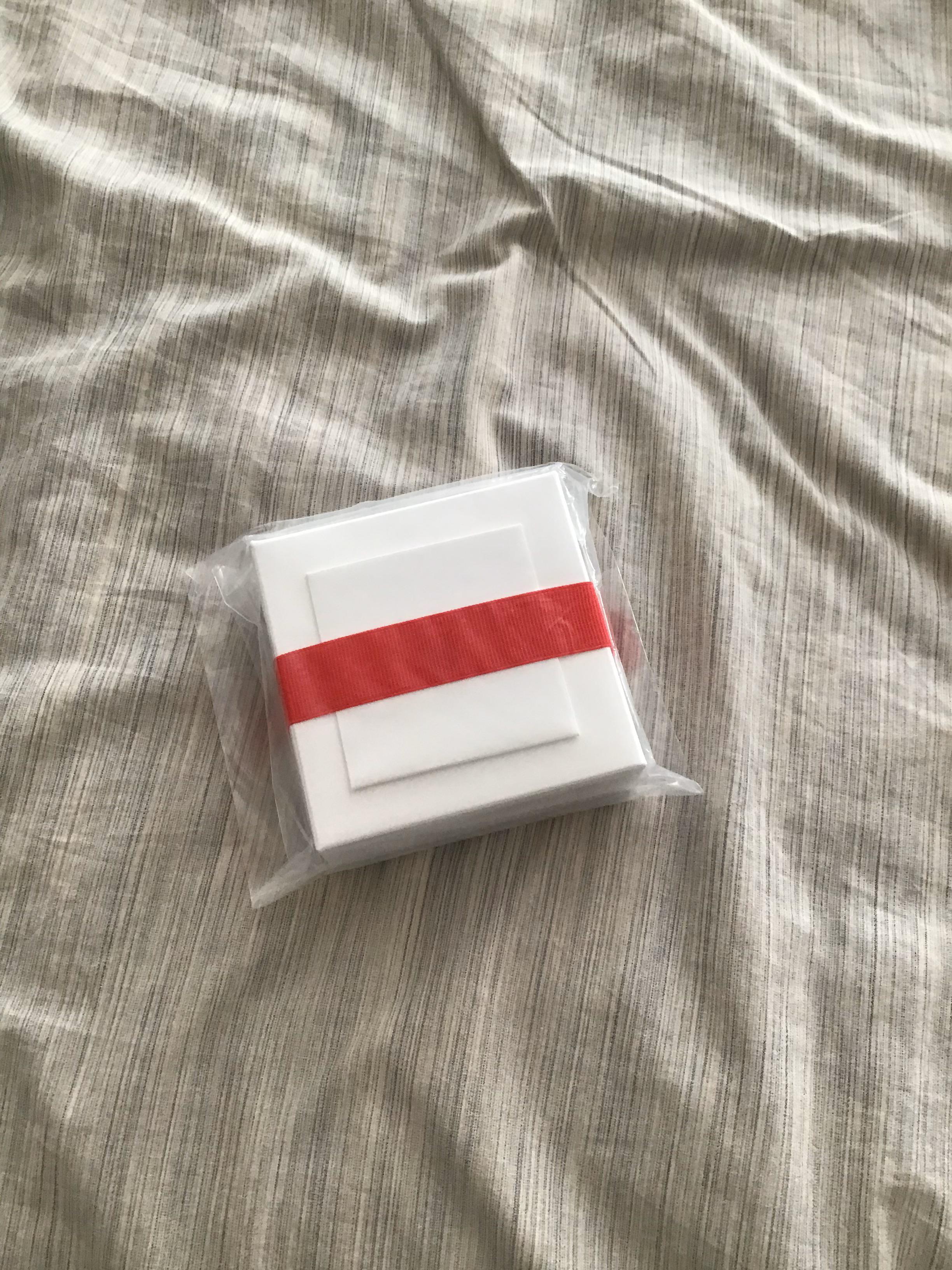 TIL Apple airpod gift package is a scam. I paid 6CAD just for that red