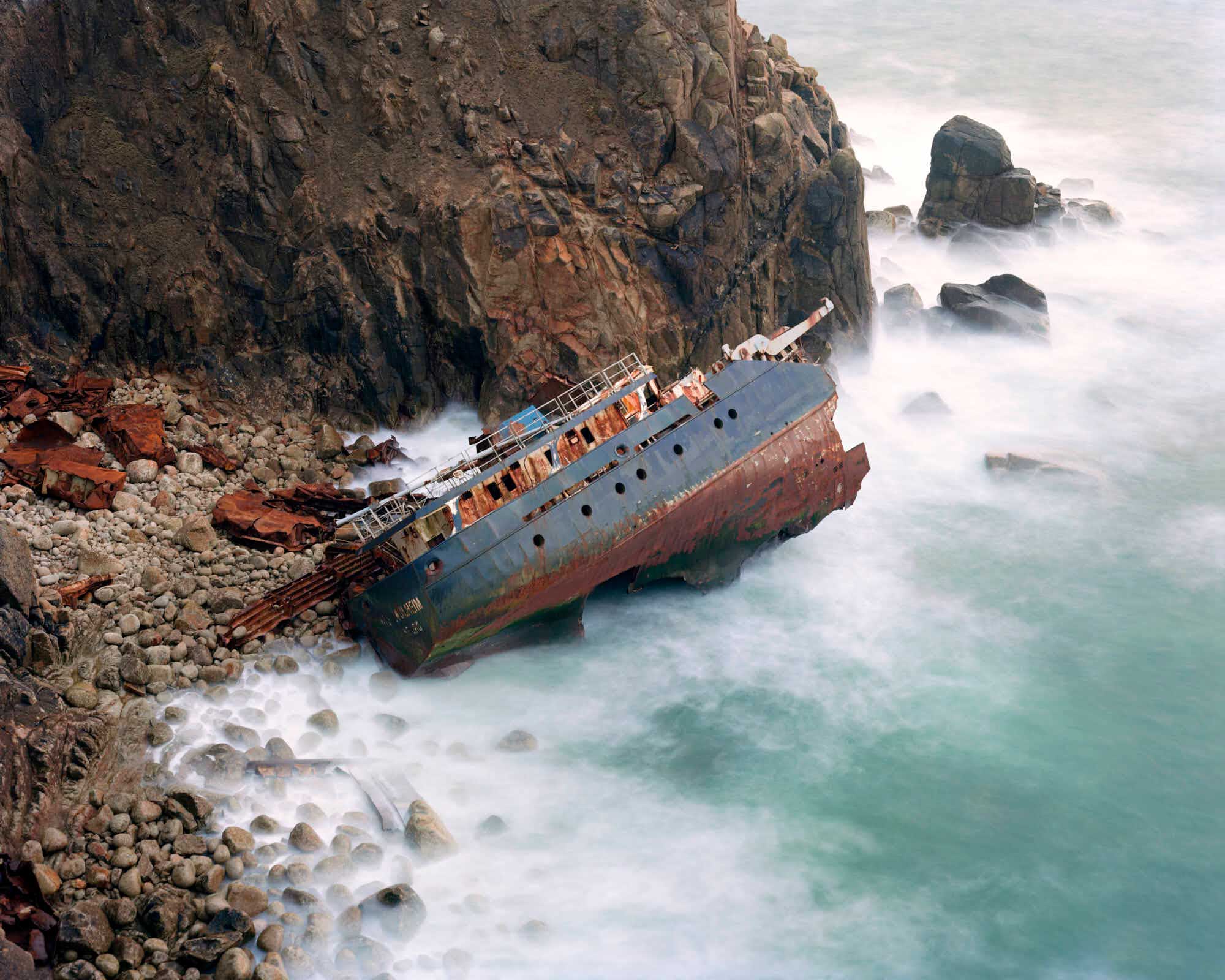 Trover Mayon Cliff shipwreck, Cornwall, England r/Shipwrecks