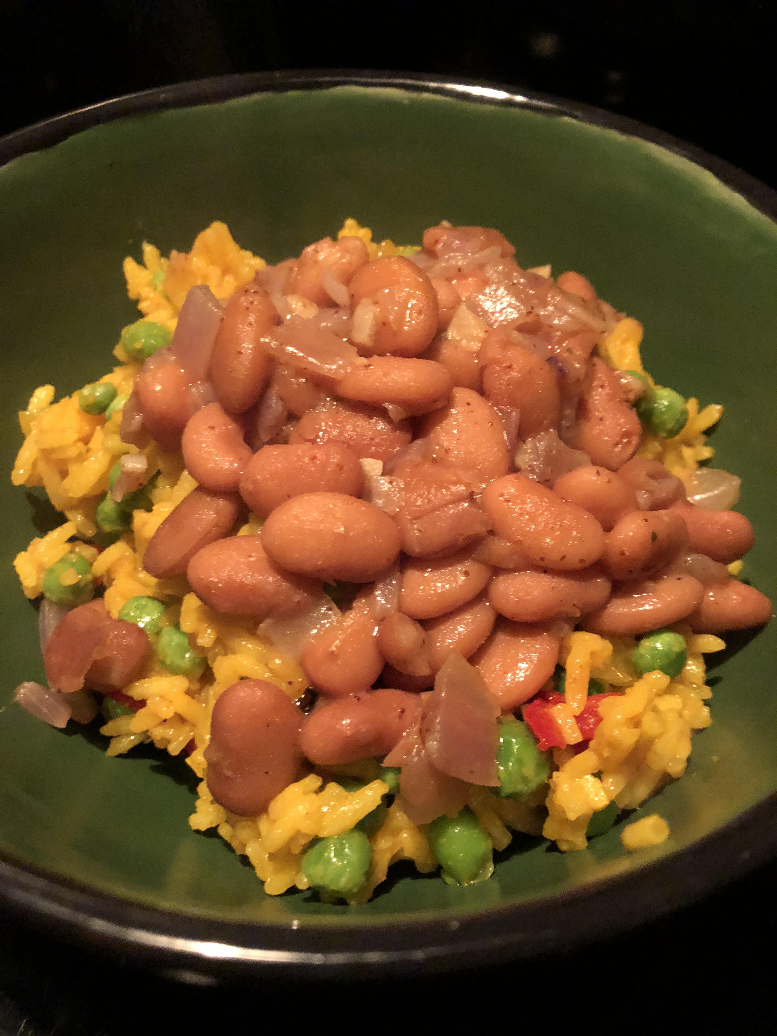 Beans and turmeric rice r/PlantBasedDiet