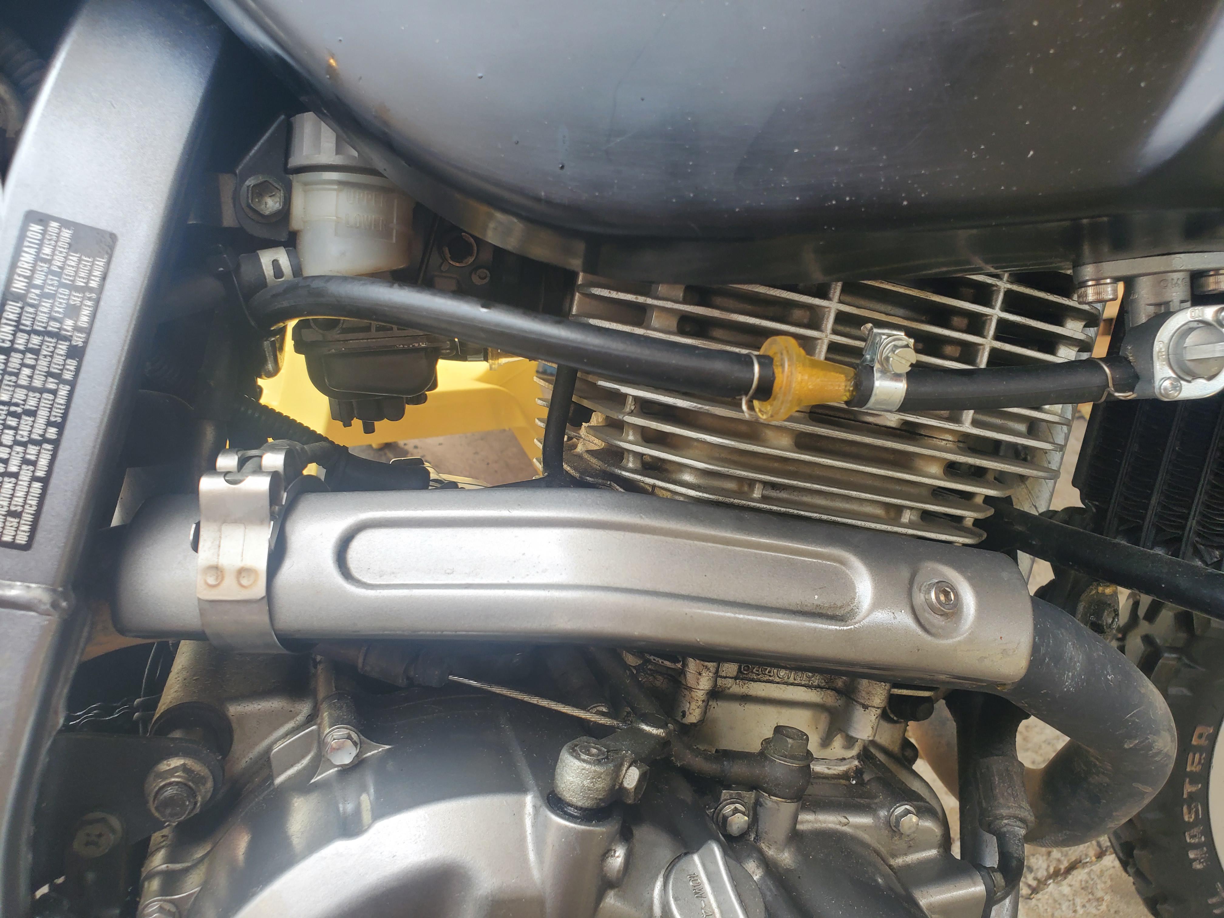 I installed a 30lt Safari tank on the ild DR650. But, the fuel line on