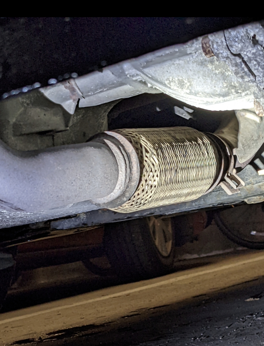 Kia soul 2010 stolen catalytic convertor? Is this what I am seeing