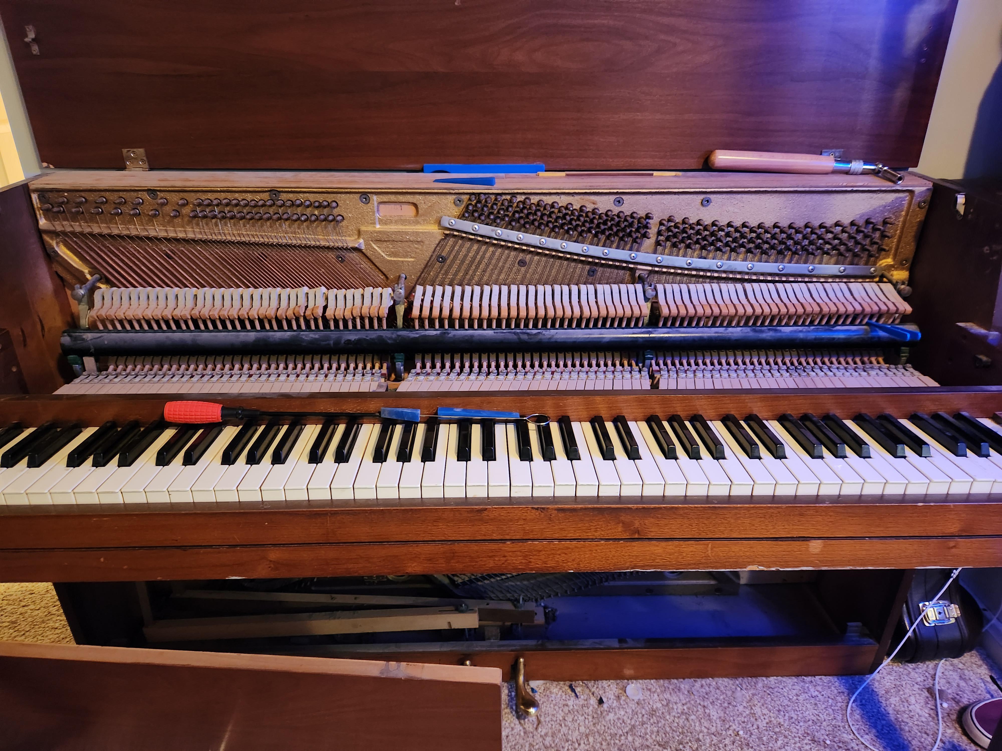 Building a sostenuto pedal for my upright r/piano