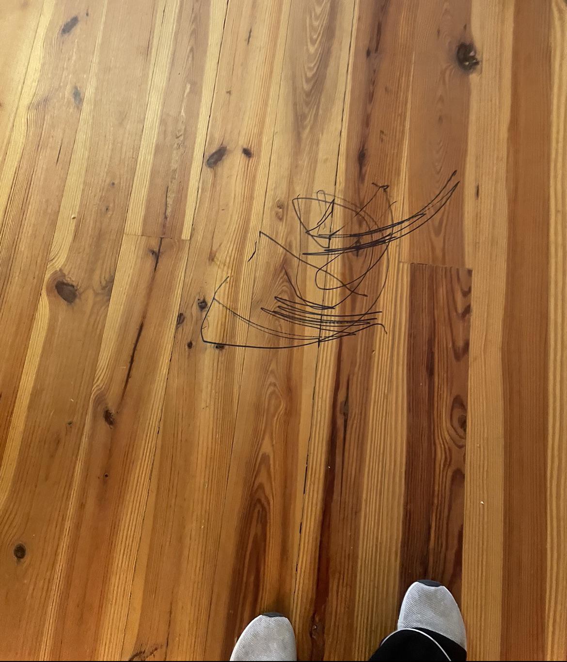 Does anyone have any tips for sharpie on hardwood? r/CleaningTips