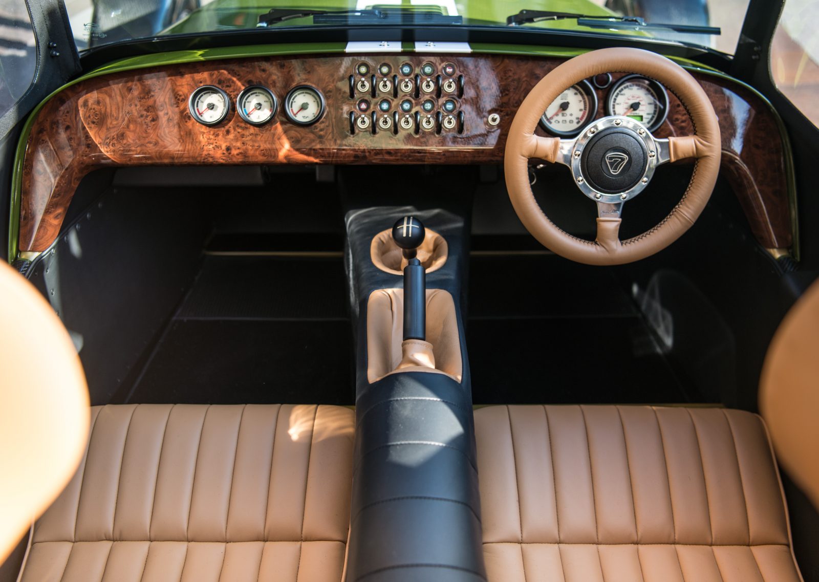 2016 Harrods Caterham Seven interior [1600 × 1137] carporn