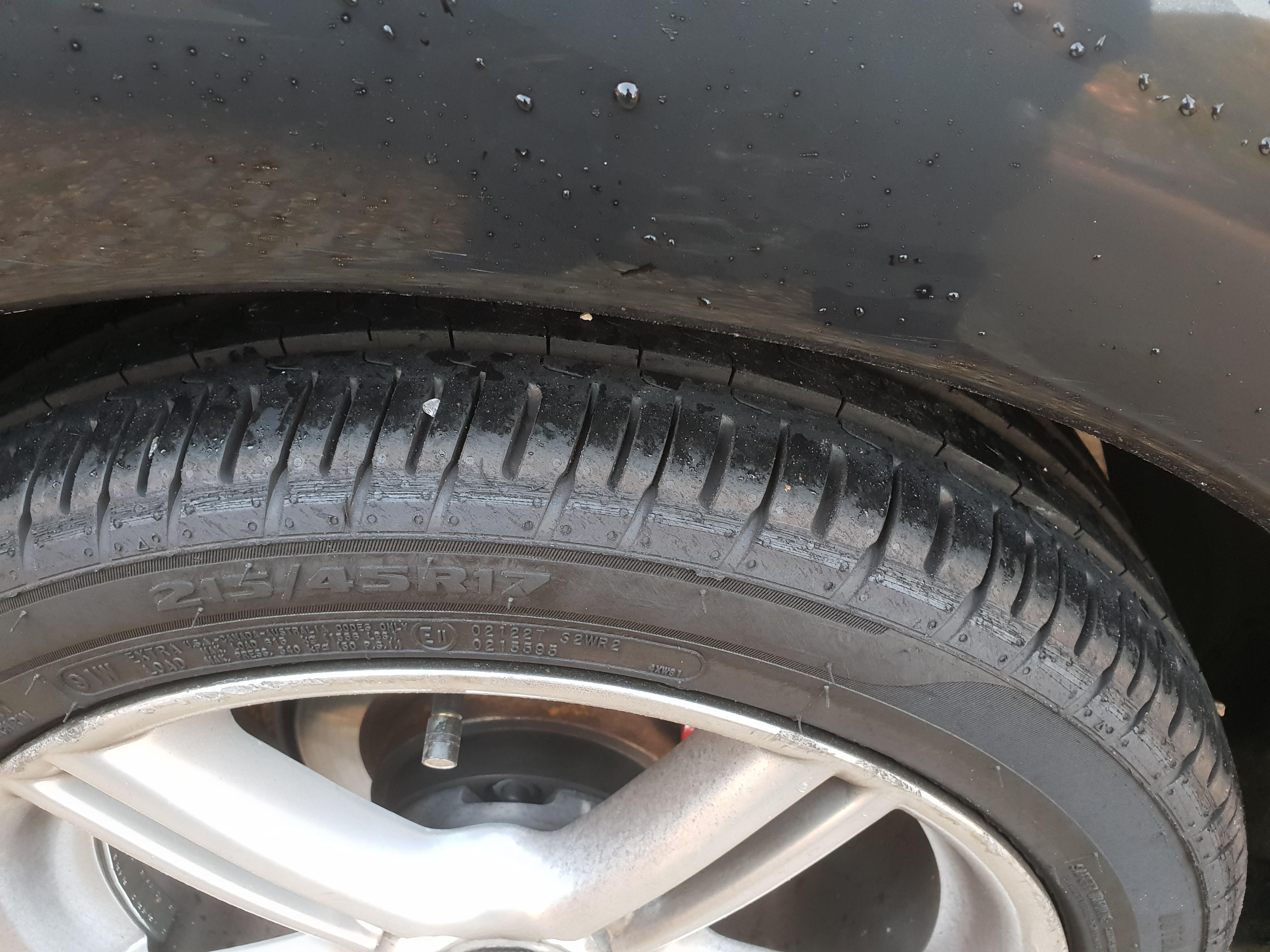 Tyre rubbing on fender r/MechanicAdvice