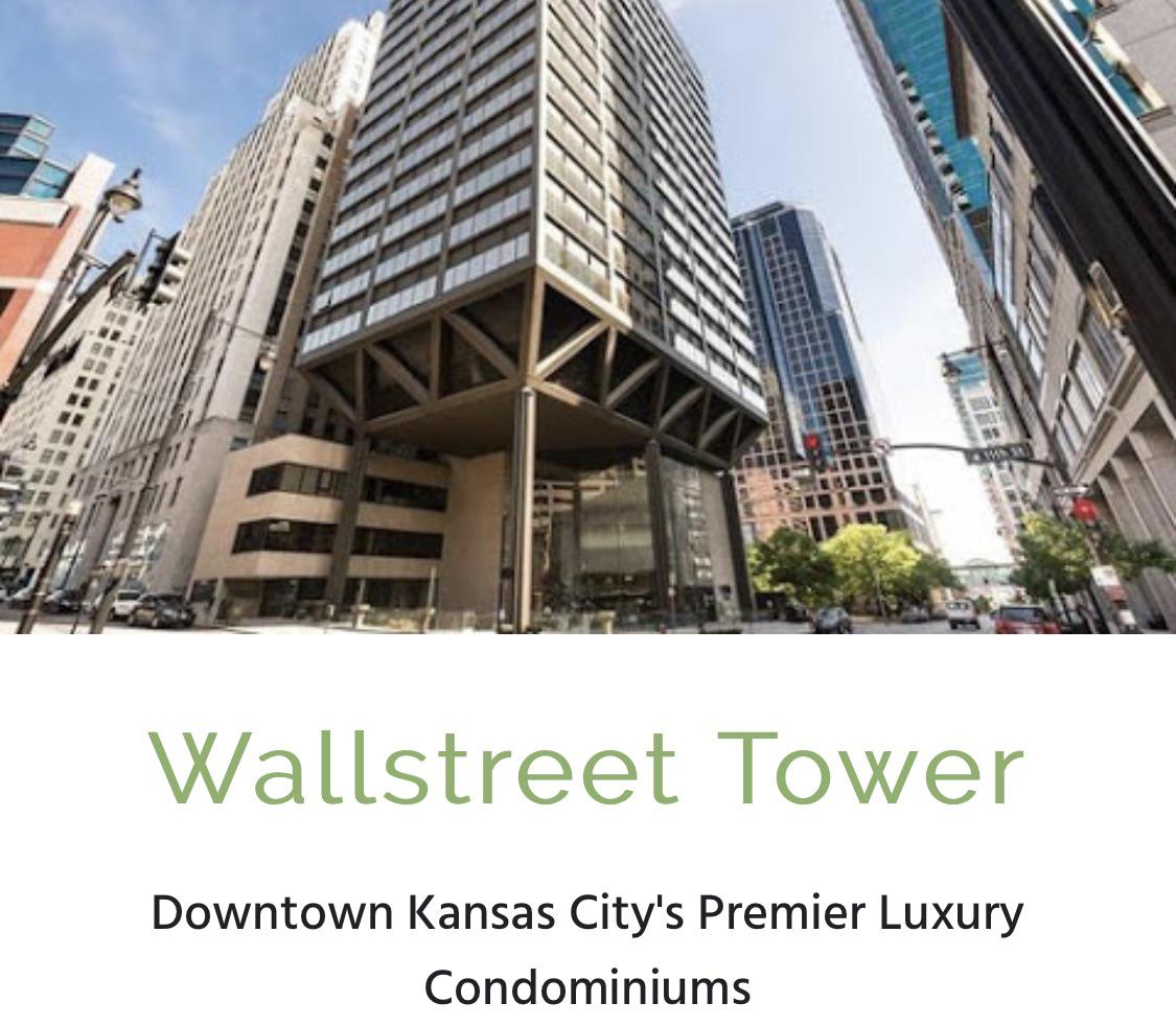 Has anyone here own/owned a condo in the Wallstreet Tower? Looking to