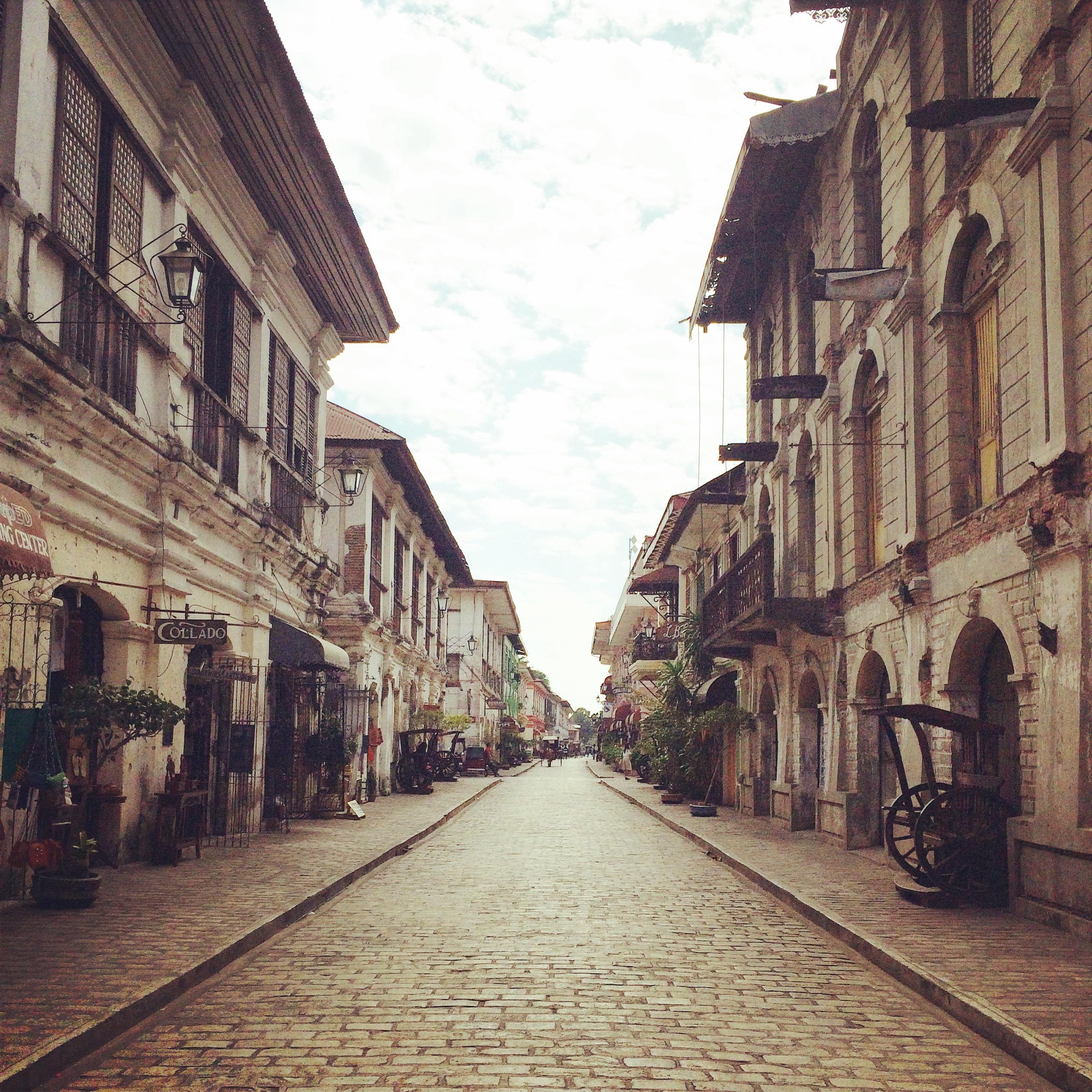 Ancient Spanish city of Vigan, Philippines r/CityPorn