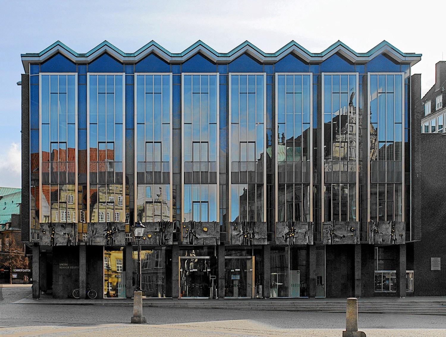 The City Assembly of Bremer, Designed by Wassili Luckhardt (195966