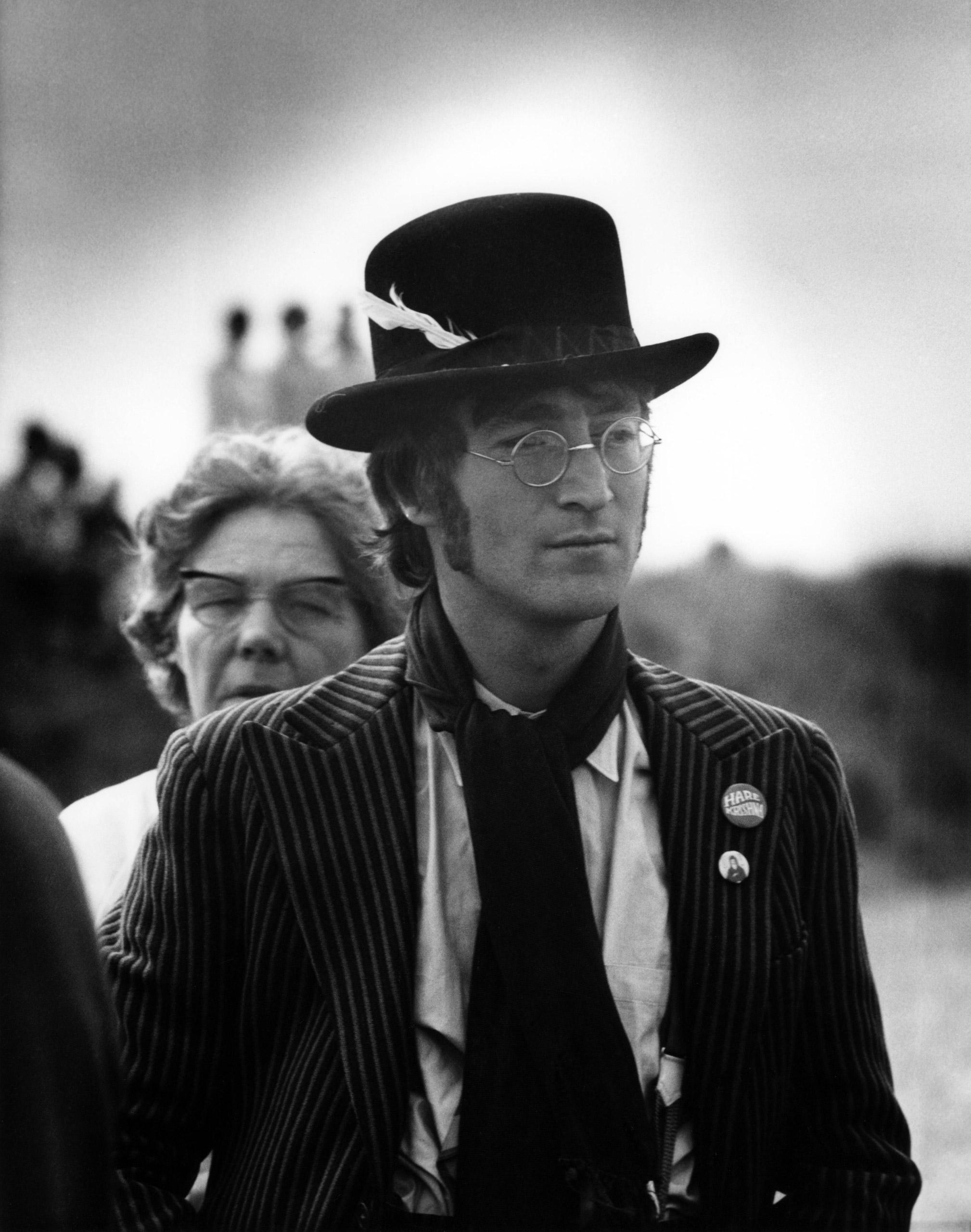 Is There a Particular Name For the Style of John Lennon's Top Hat? r/hats
