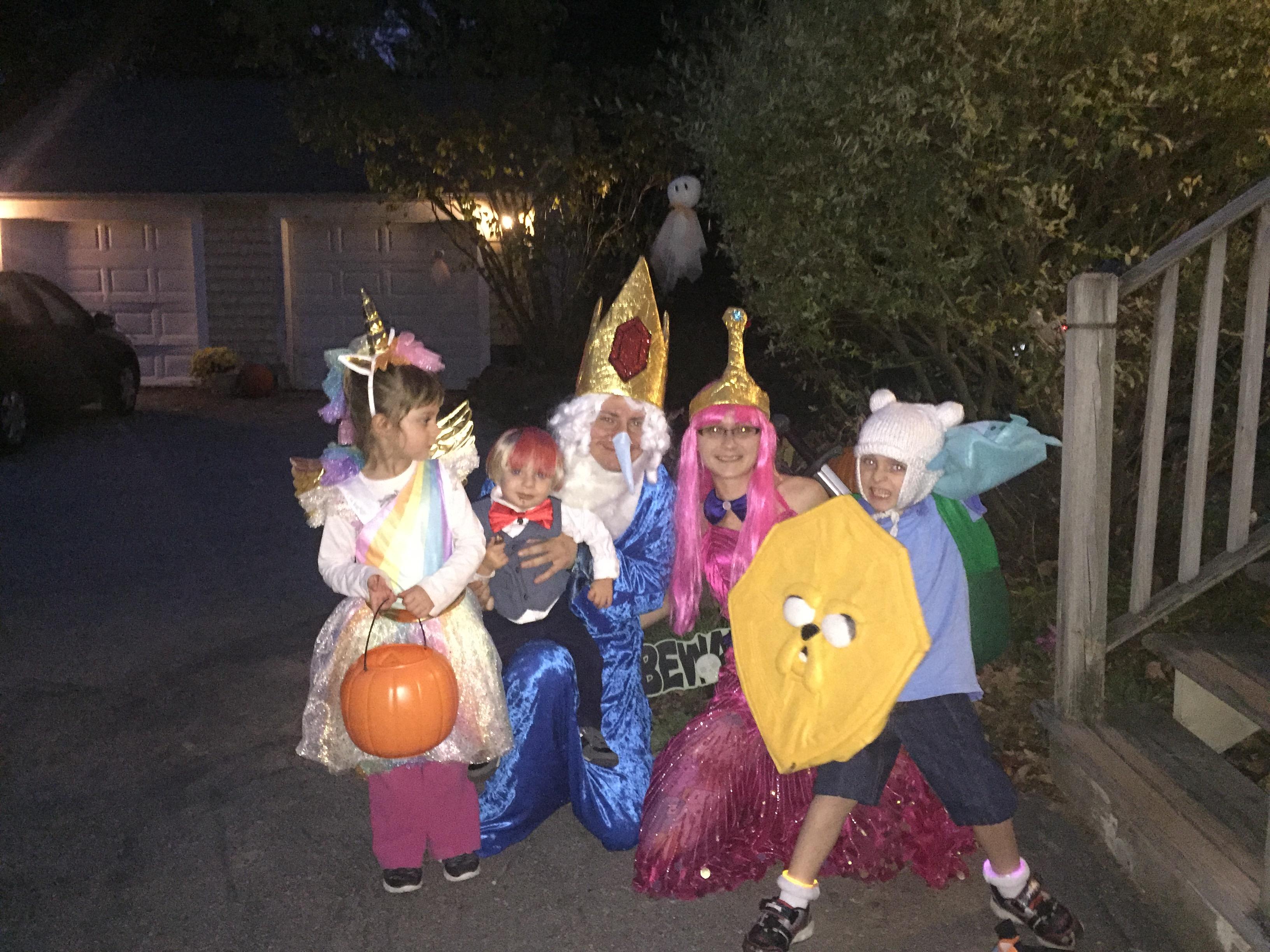 415 best Halloween Town images on Pholder Halloween, Superstarsmtown