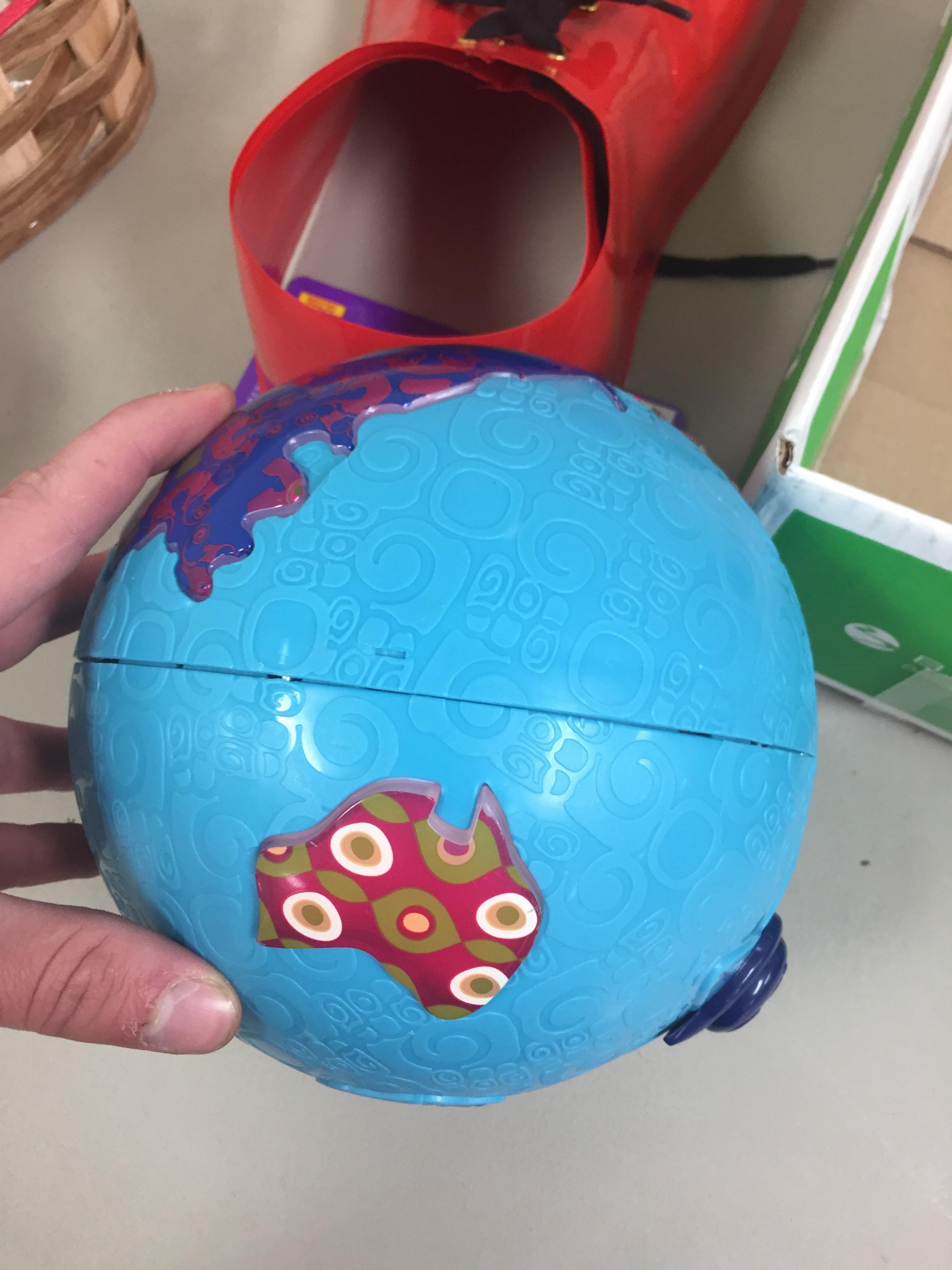 Children's toy globe at a thrift store r/MapsWithoutNZ
