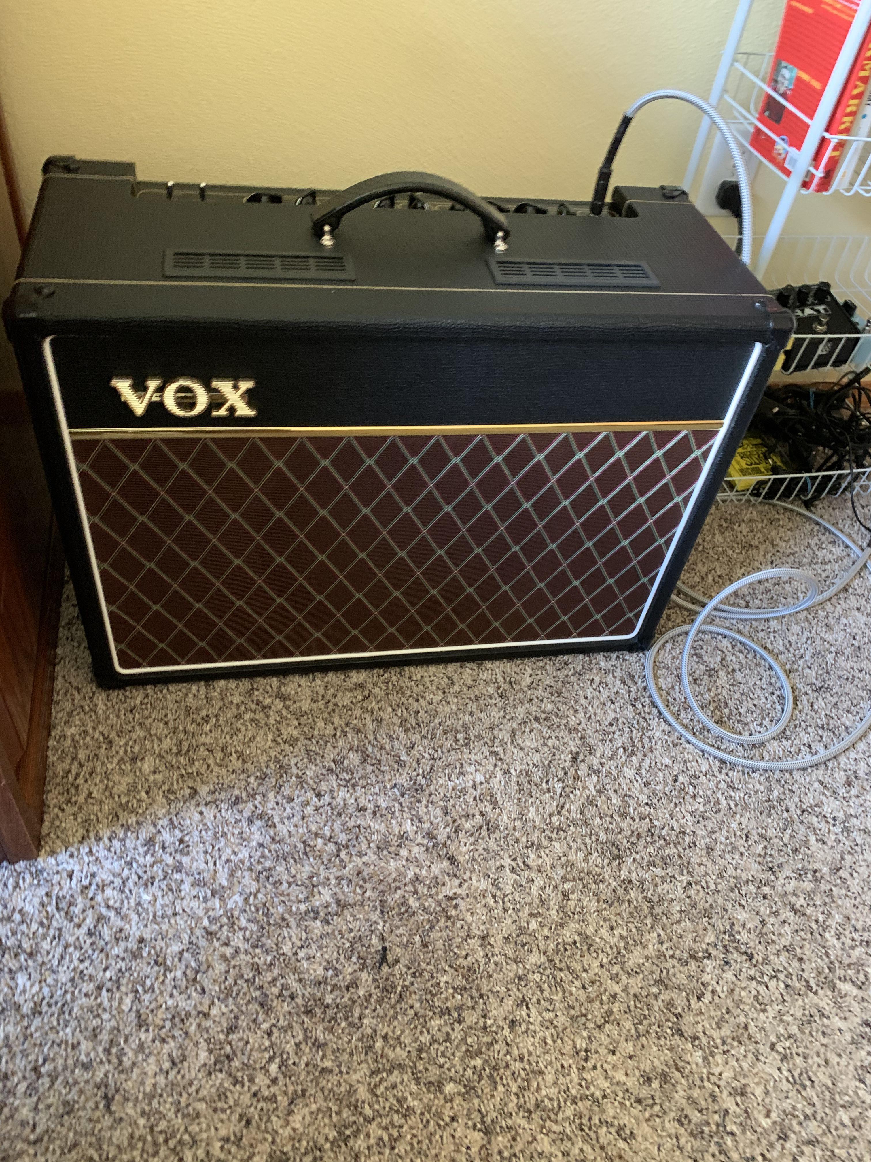 Finally bought myself my first tube amp! A VOX ac15 and I’m in love with this amp🤩 r/GuitarAmps