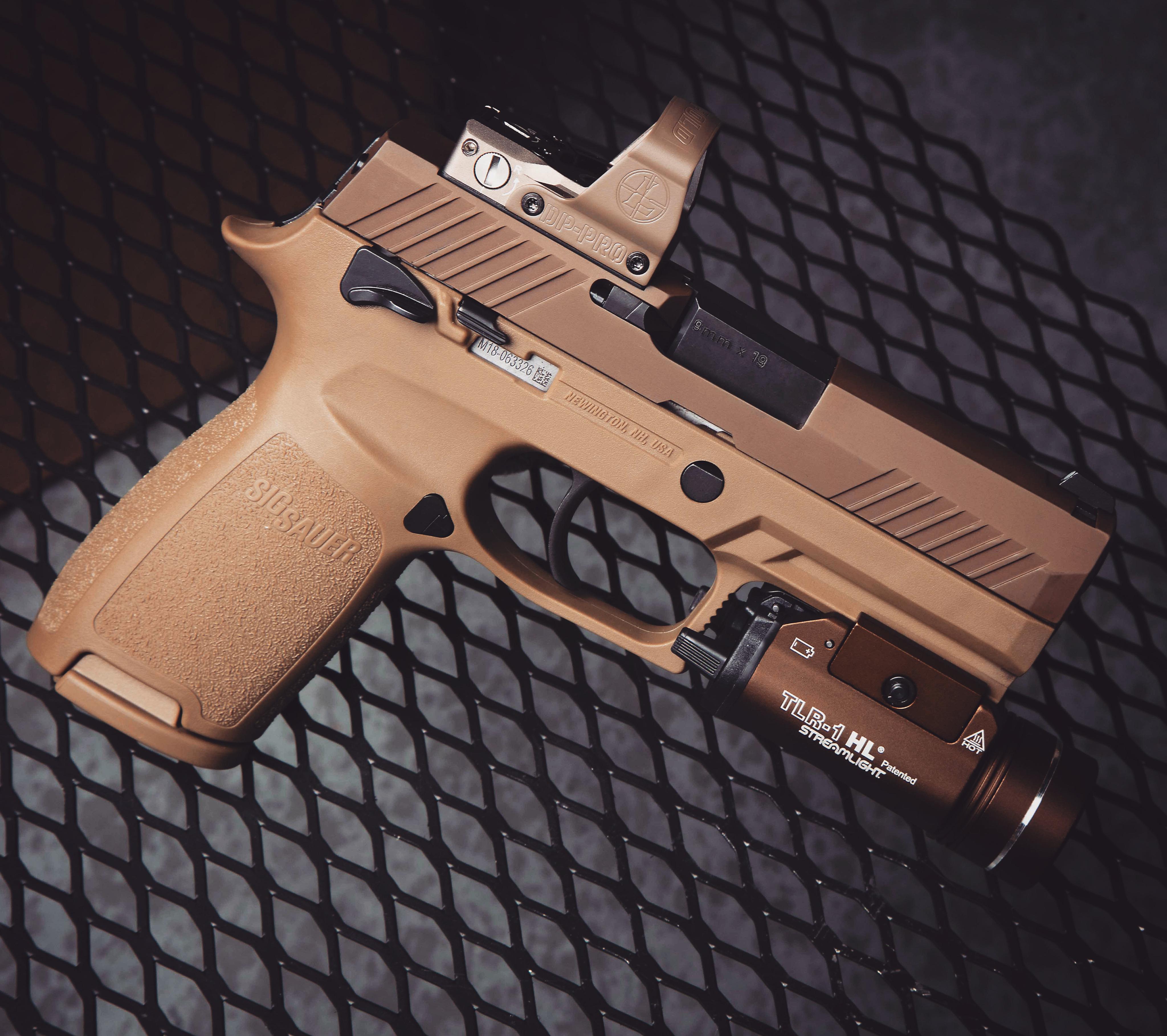 50 Shades of FDE. Sig Sauer M18 : r/GunPorn