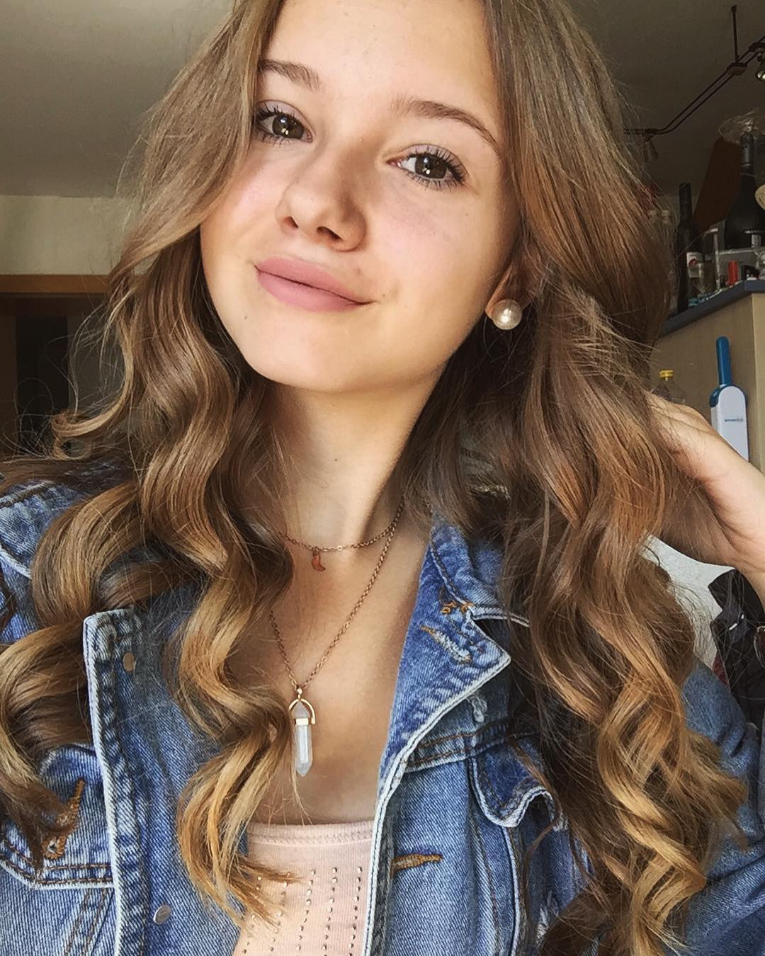 one more of her Austrian_asmr