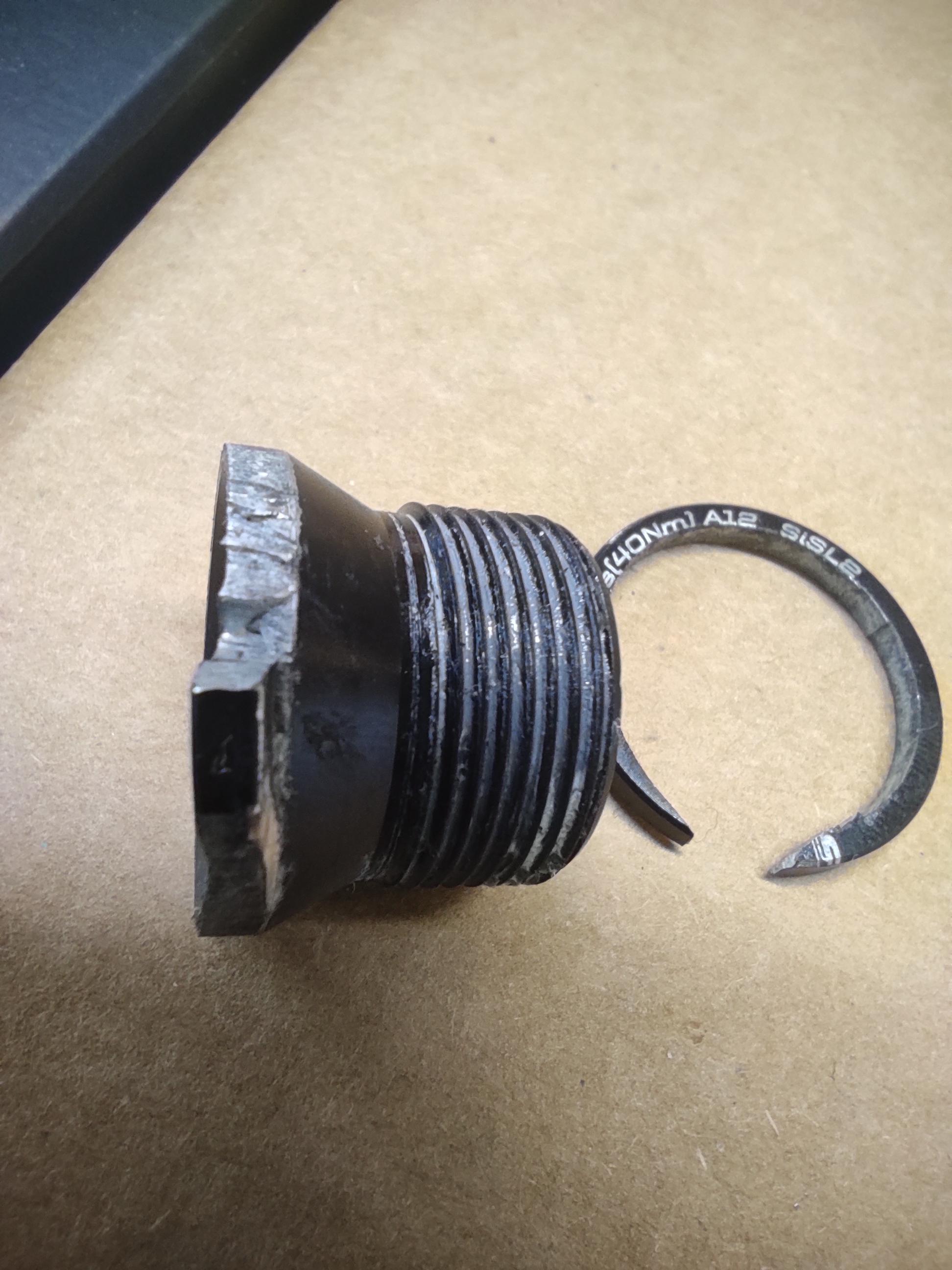 Yikes, Cannondale Crank Bolt (40NM) snapped at 20NM r/bicycling