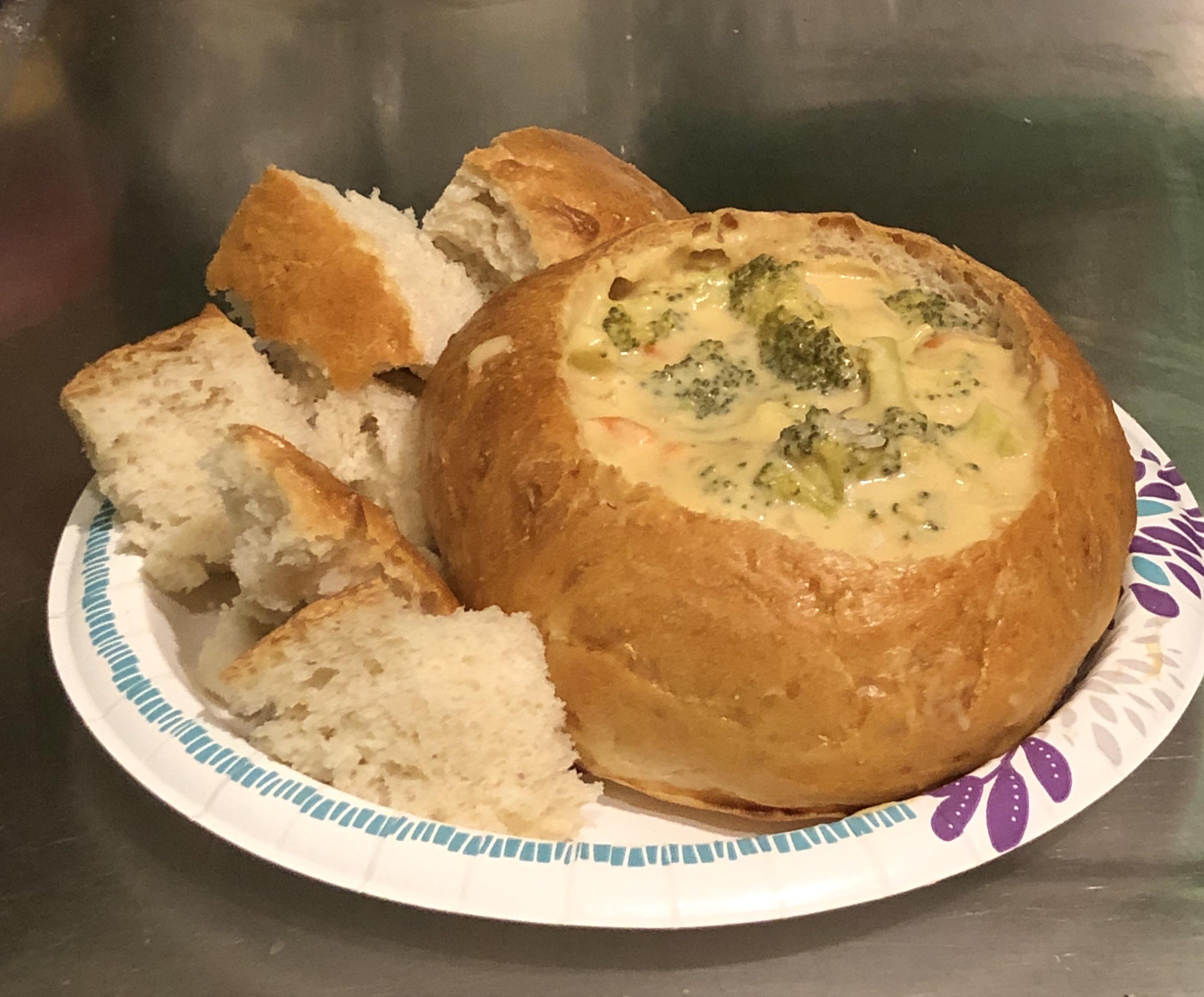 Homemade BreadBowl and Broccoli Cheese Soup. r/vegetarian