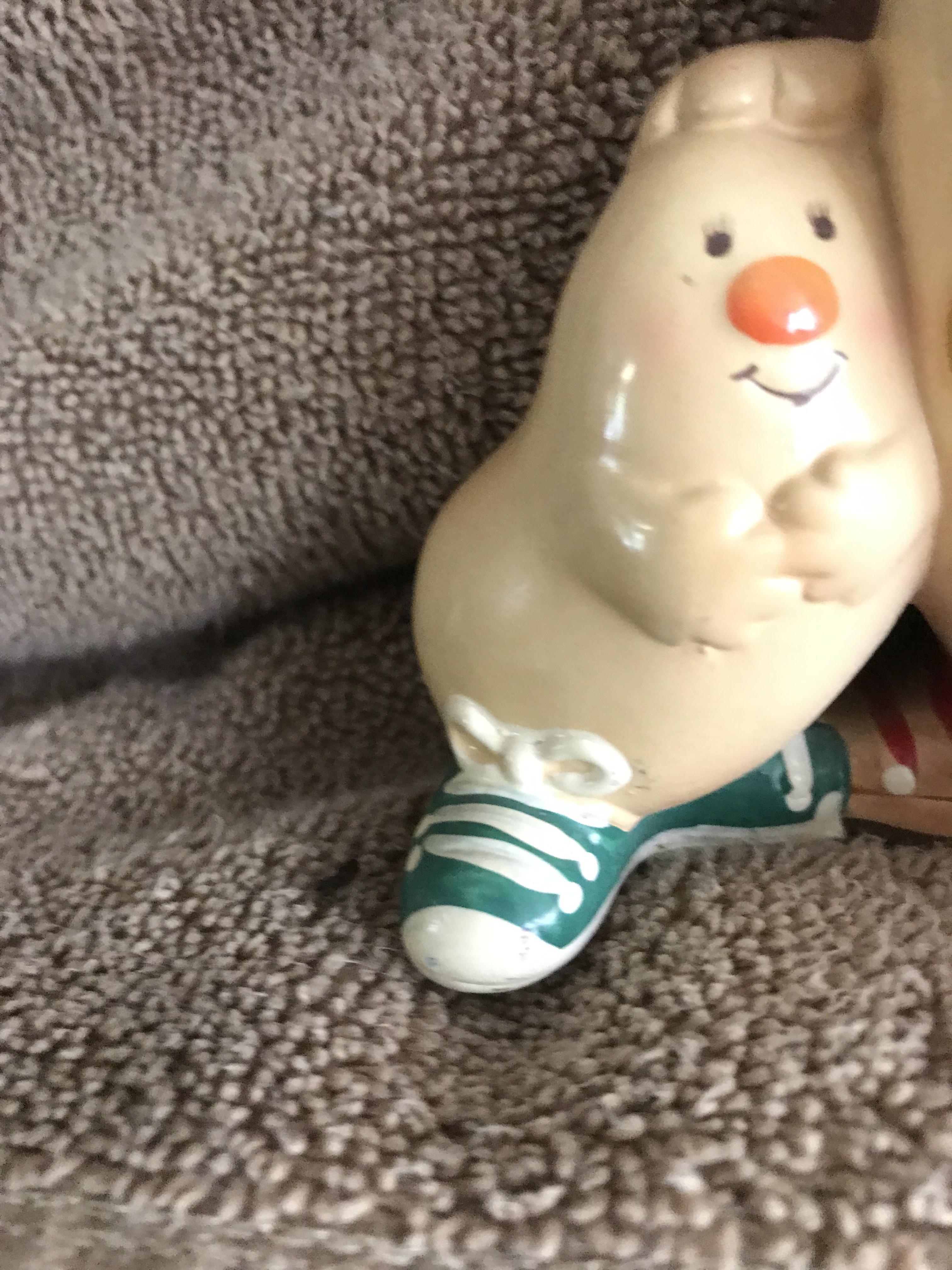 Boston Baked Bean Boy. Found this at my parents house. r/ChilluminatiPod