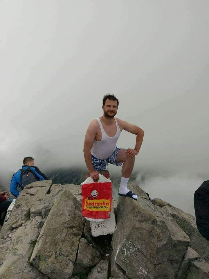 Mountain climbing like a pro r/funny