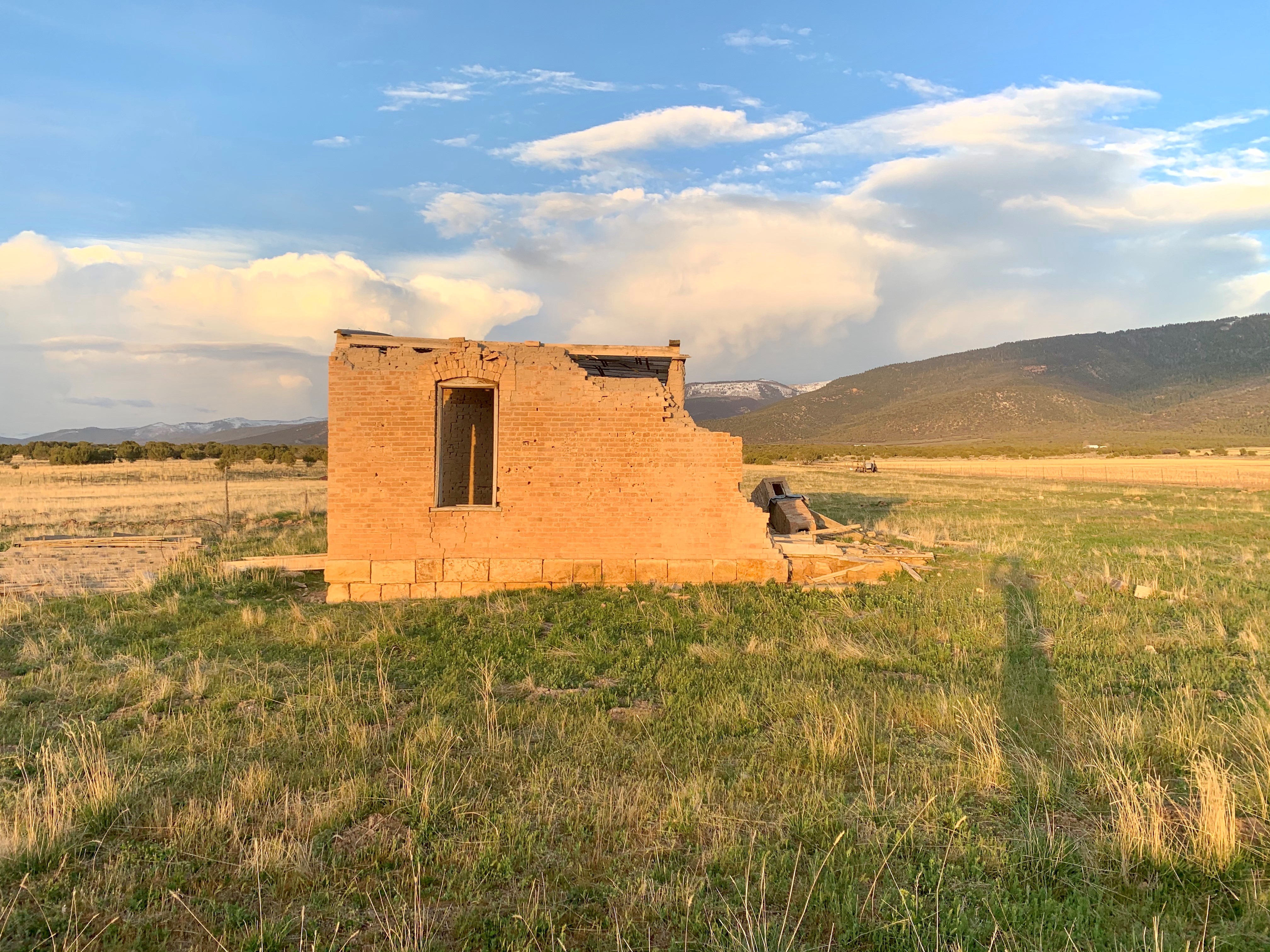 Abandoned house in Sanpete County, UT r/AbandonedPorn