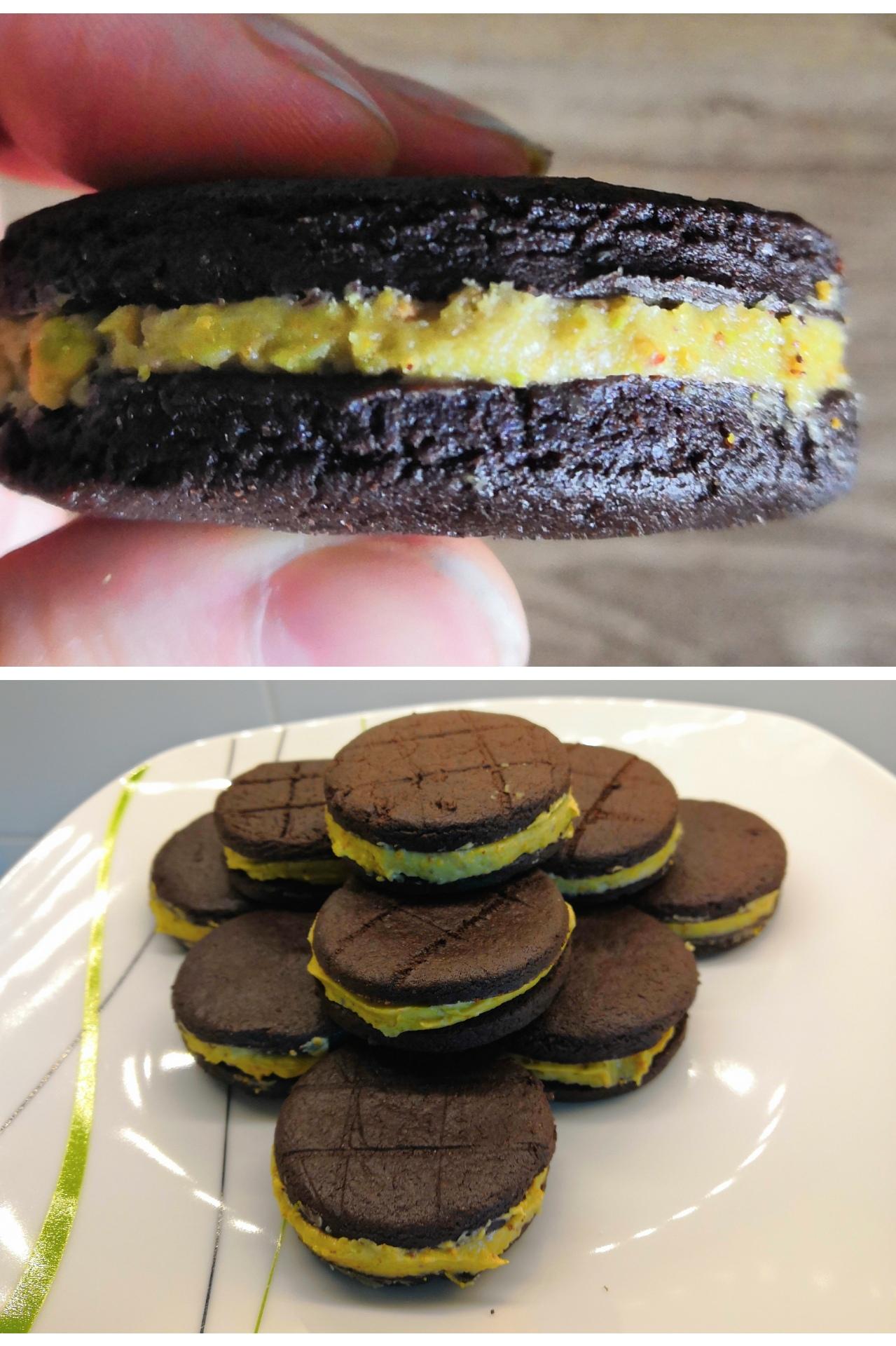 Oreostyle sandwich cookies with pistachio cream filling r/Baking