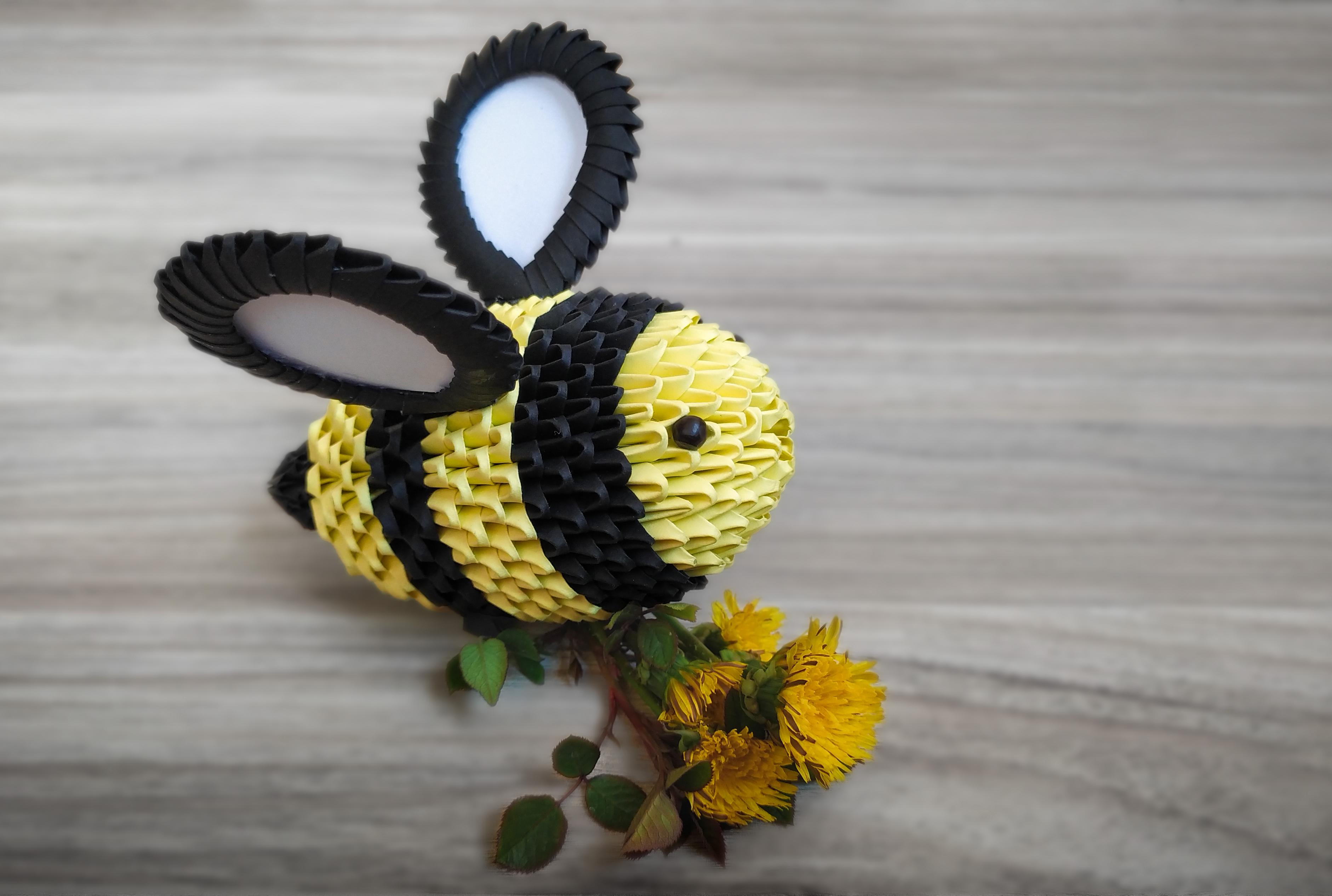Made a 3D origami Bee for spring season r/crafts