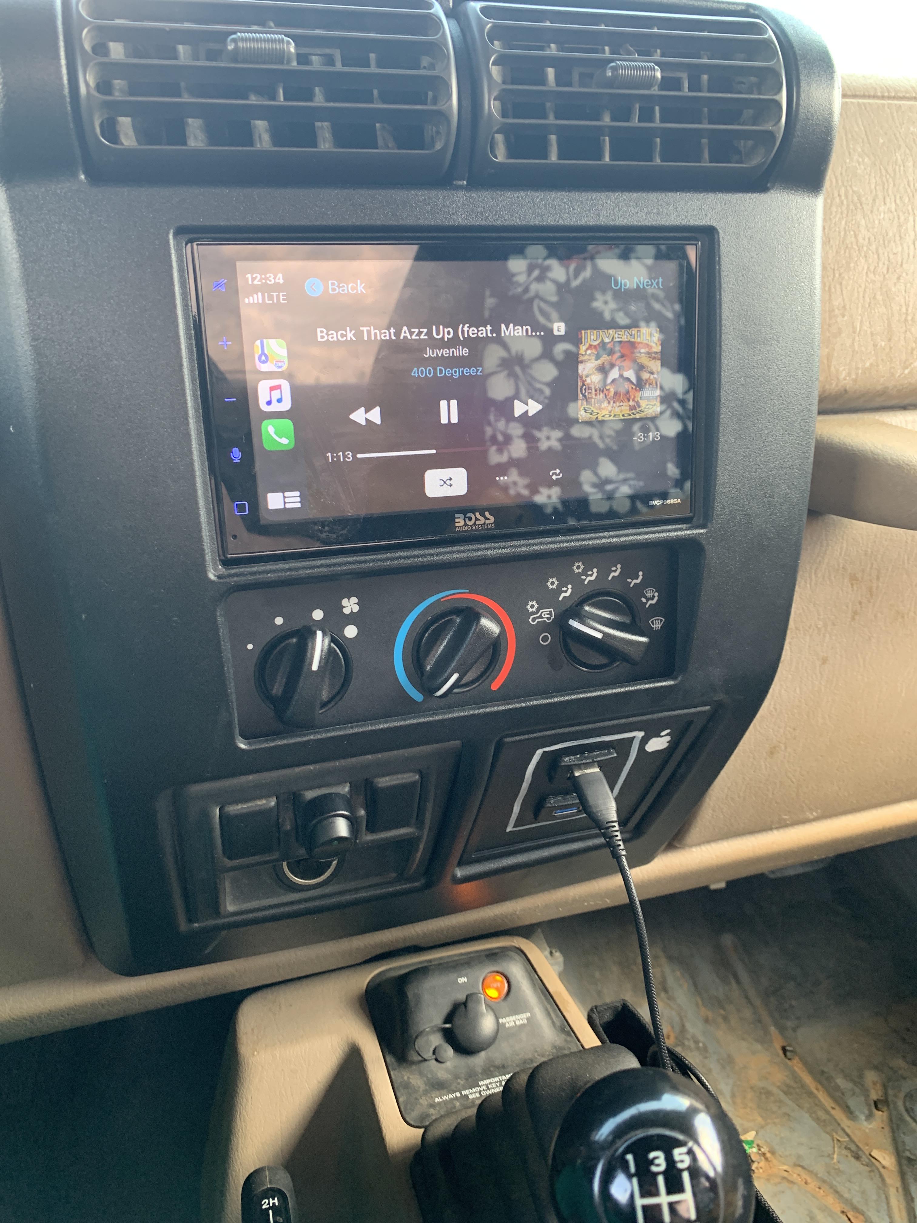 Added Apple car play to my 2000 wrangler. r/Jeep