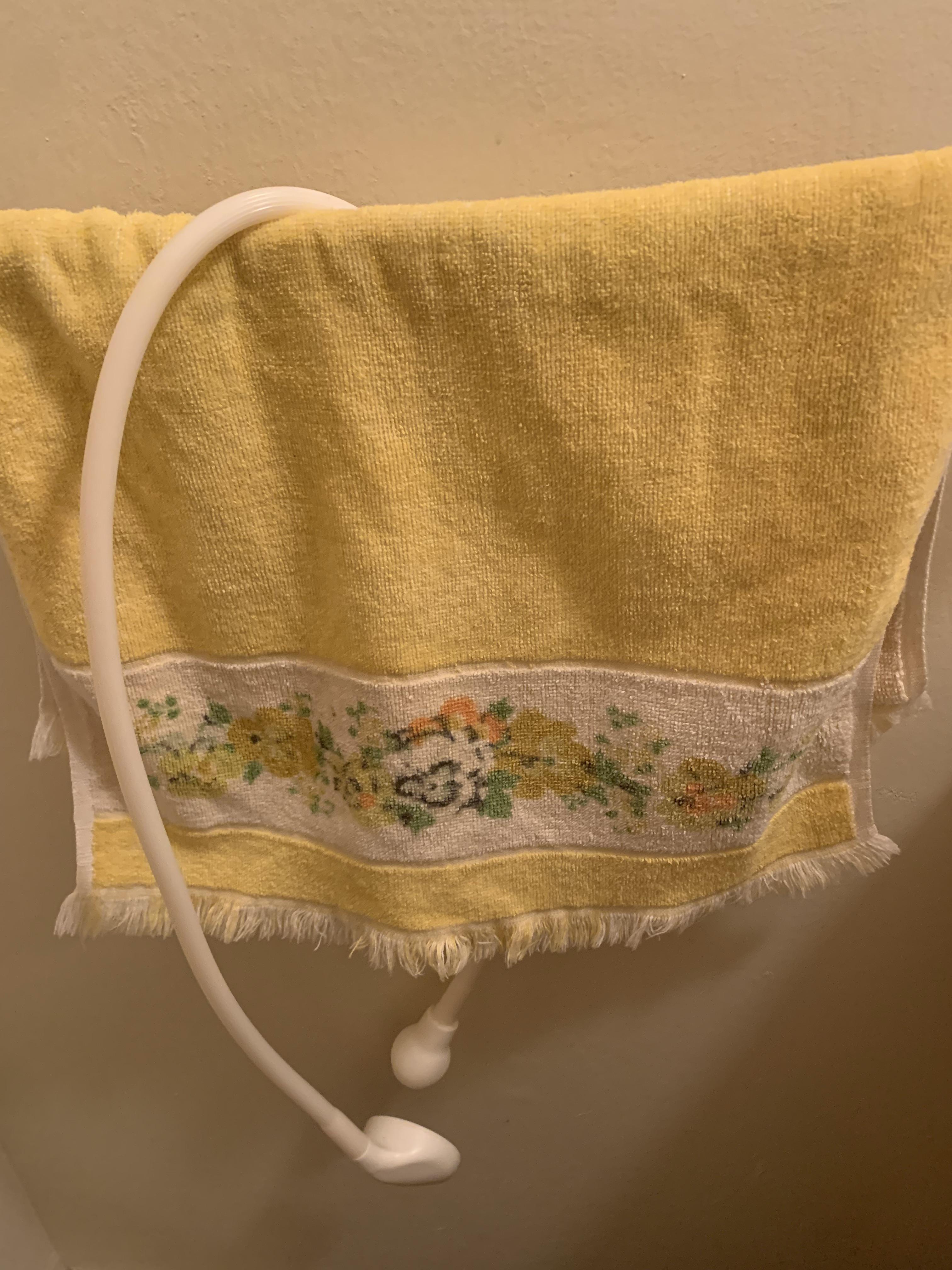 Vintage drying towel r/vintage