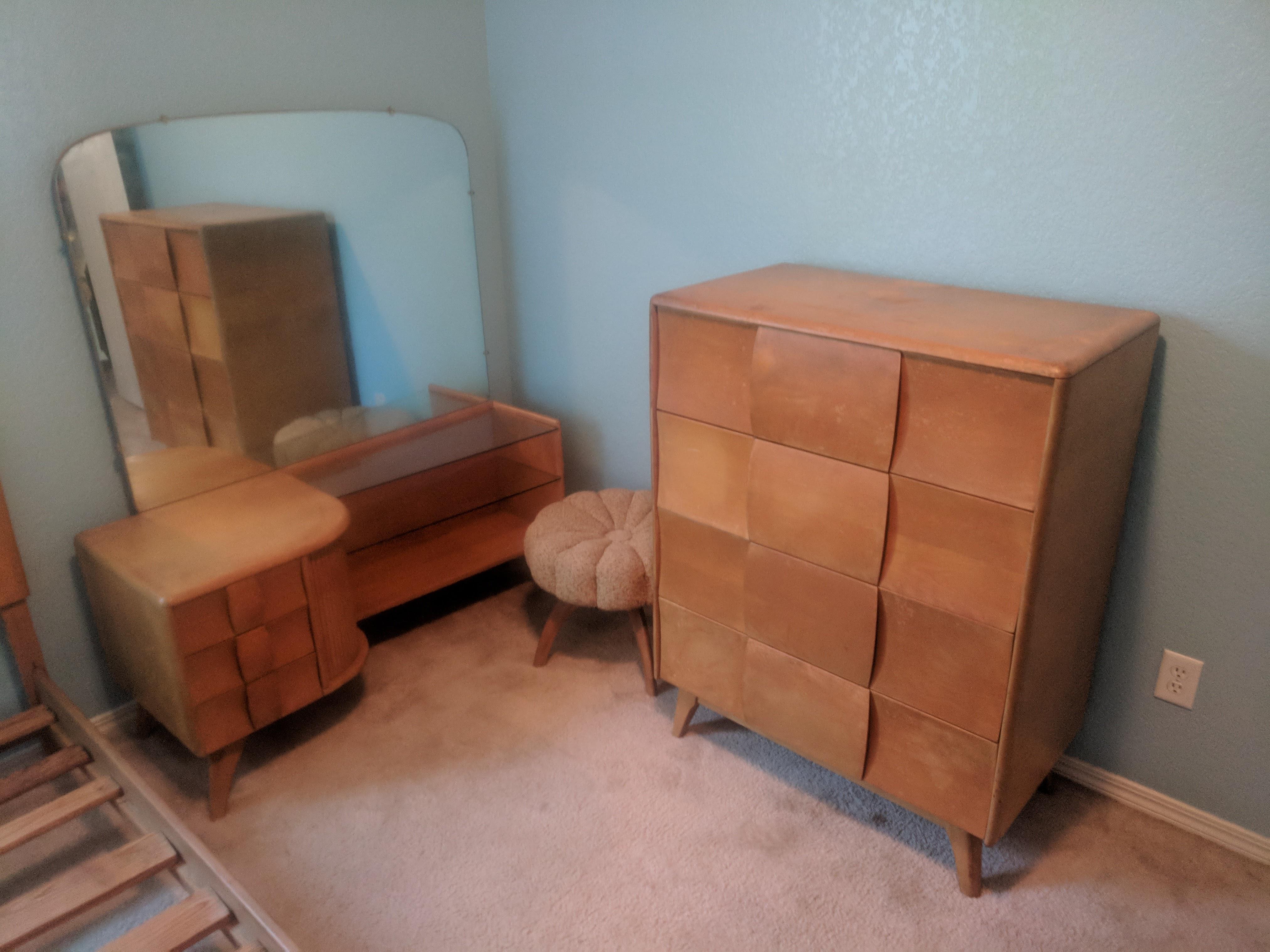 I picked up this Heywood Wakefield Kohinoor bed set with a twin bed