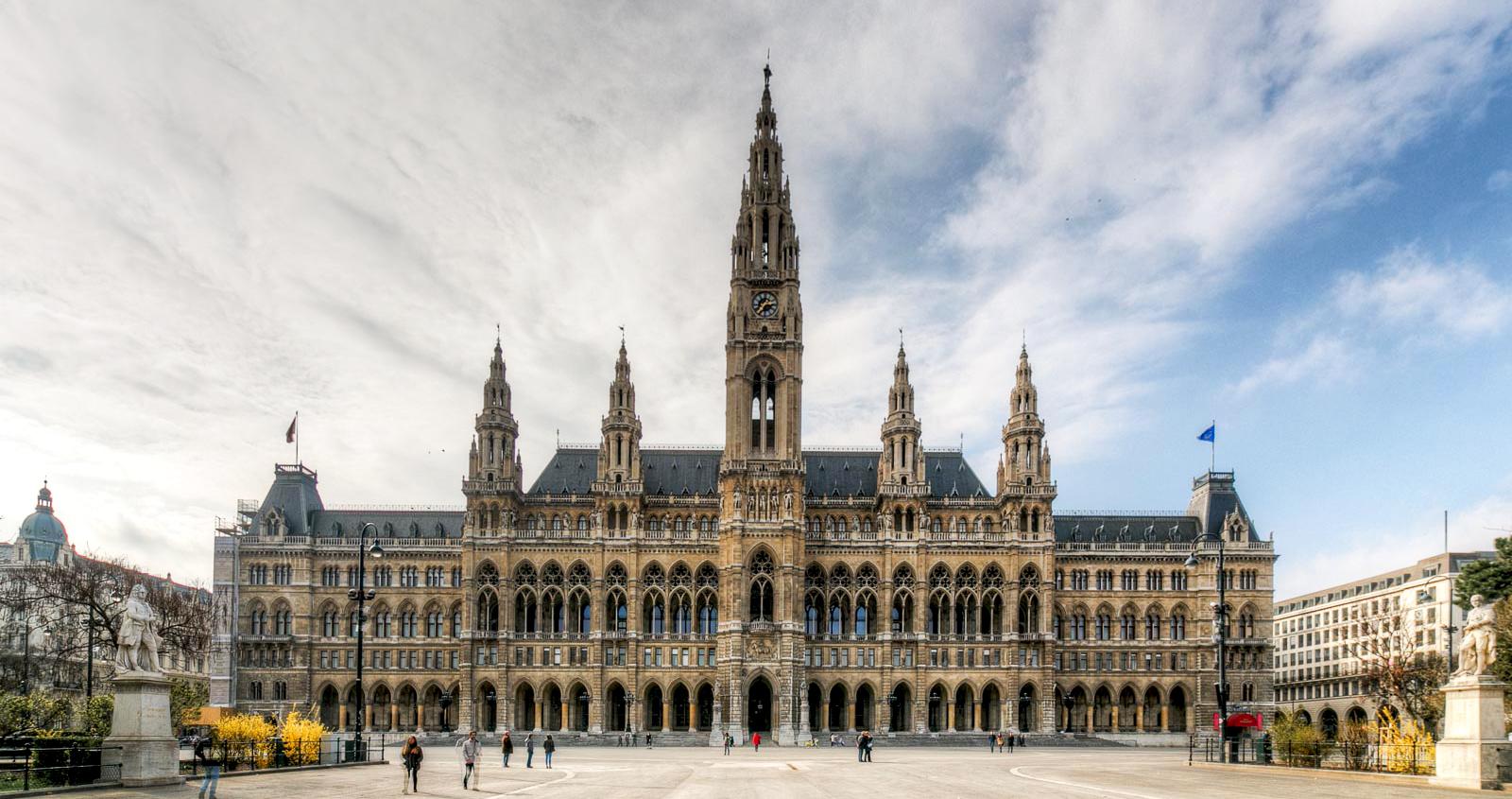 Vienna City Hall, Austria r/ArchitecturalRevival