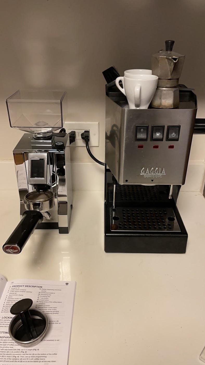 New Gaggia Classic Pro owner pulling okish espresso shots. Been