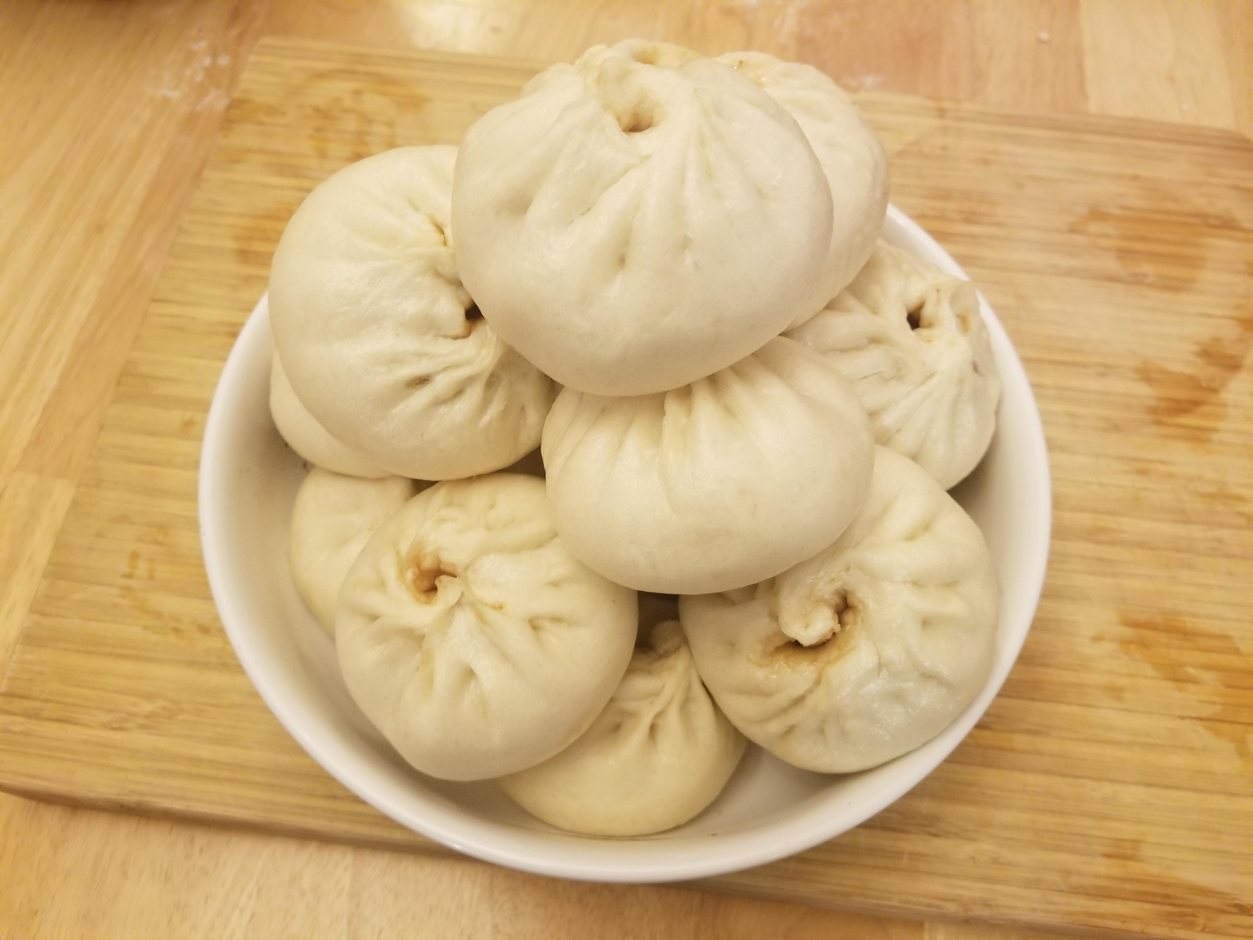 [Homemade] Steamed Buns. Beef & Onion filling r/food