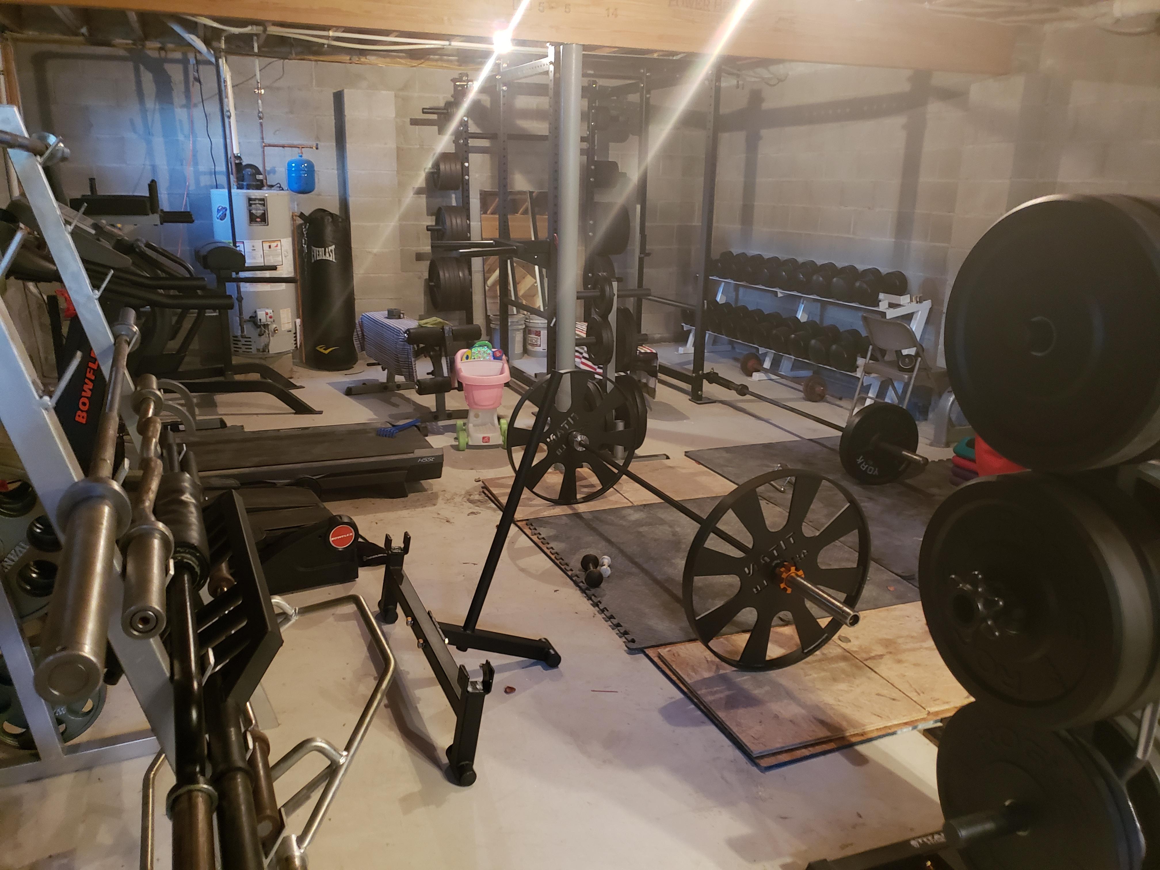 New home gym additions, just need flooring r/homegym