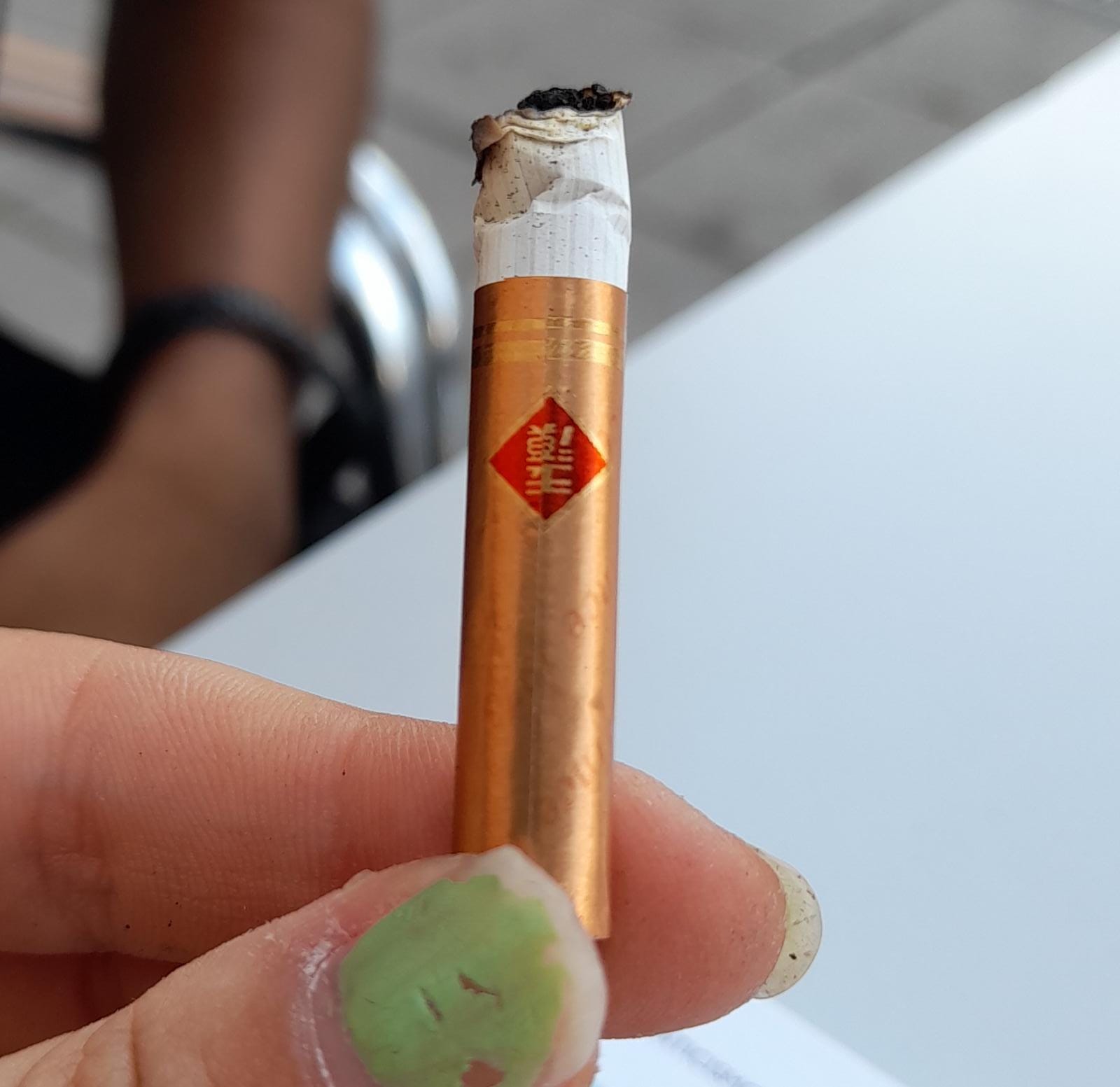 does anyone know what brand this is? r/Cigarettes
