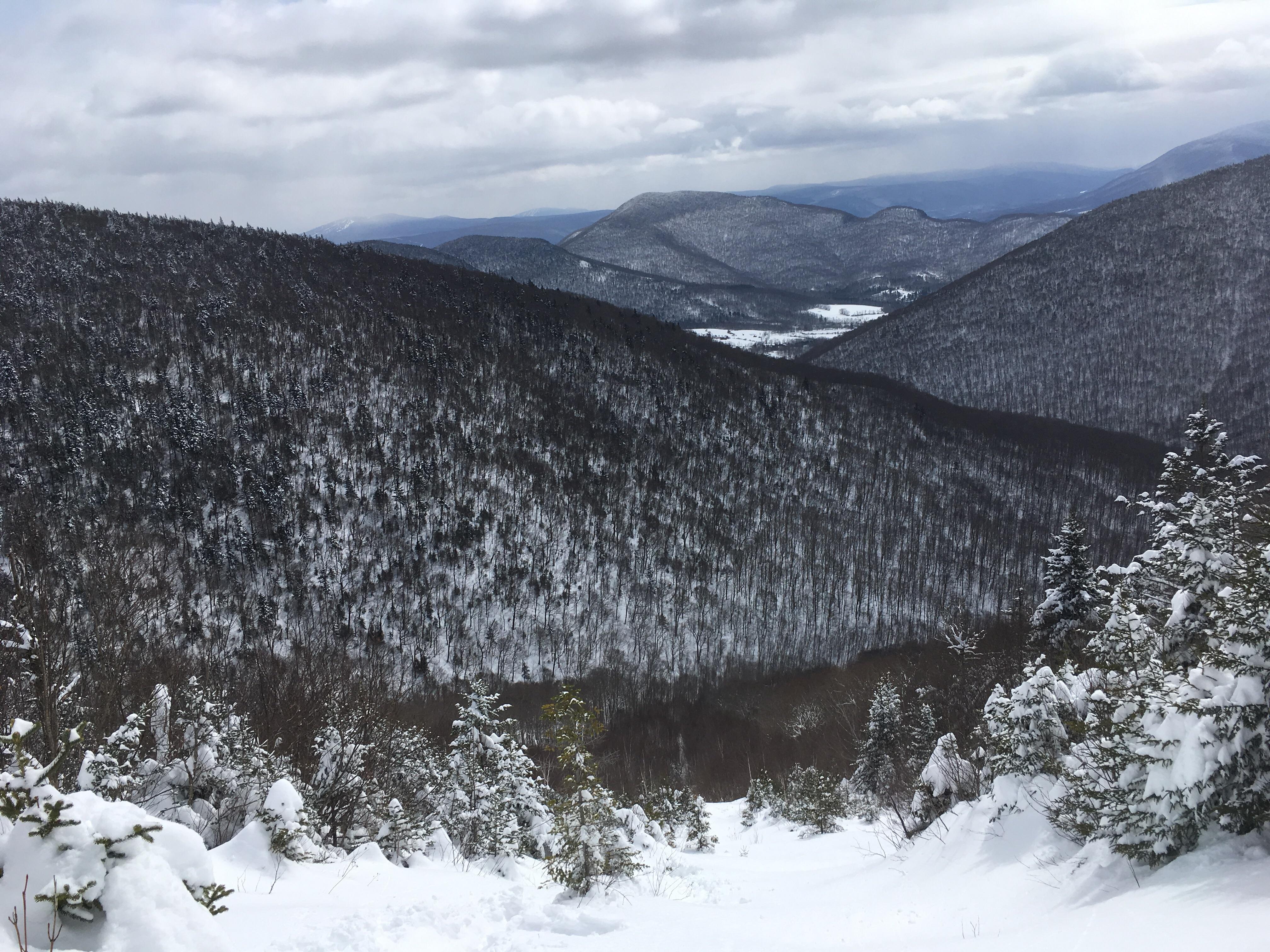 Southern Vermont, Stratton and mount Snow in the distance r/icecoast