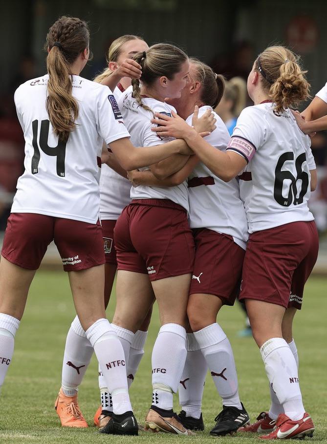 Northampton ladies celebrate a goal 🍑 r/WomenSoccerLegs