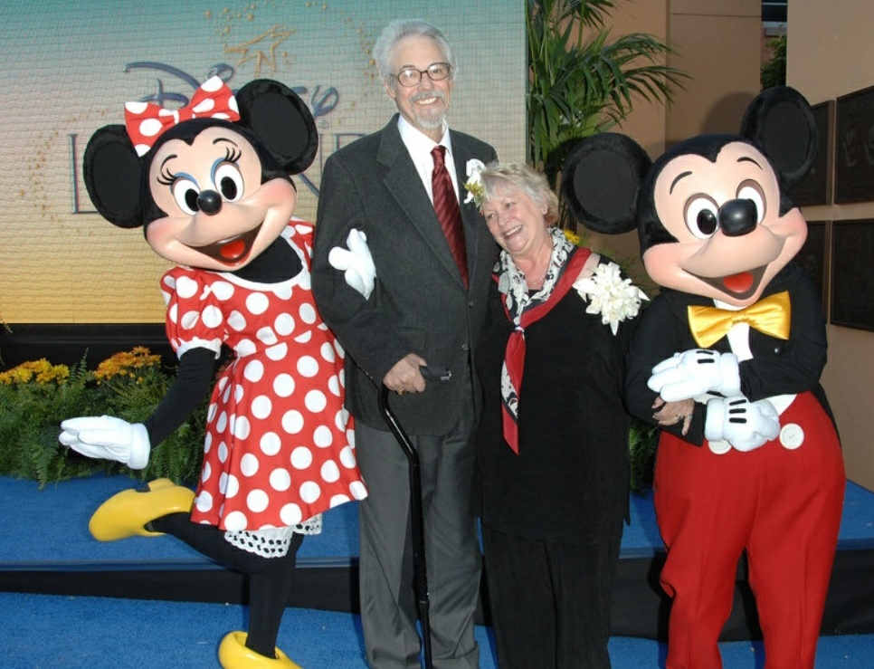 The voices behind Mickey mouse and Minnie mouse actually got married in