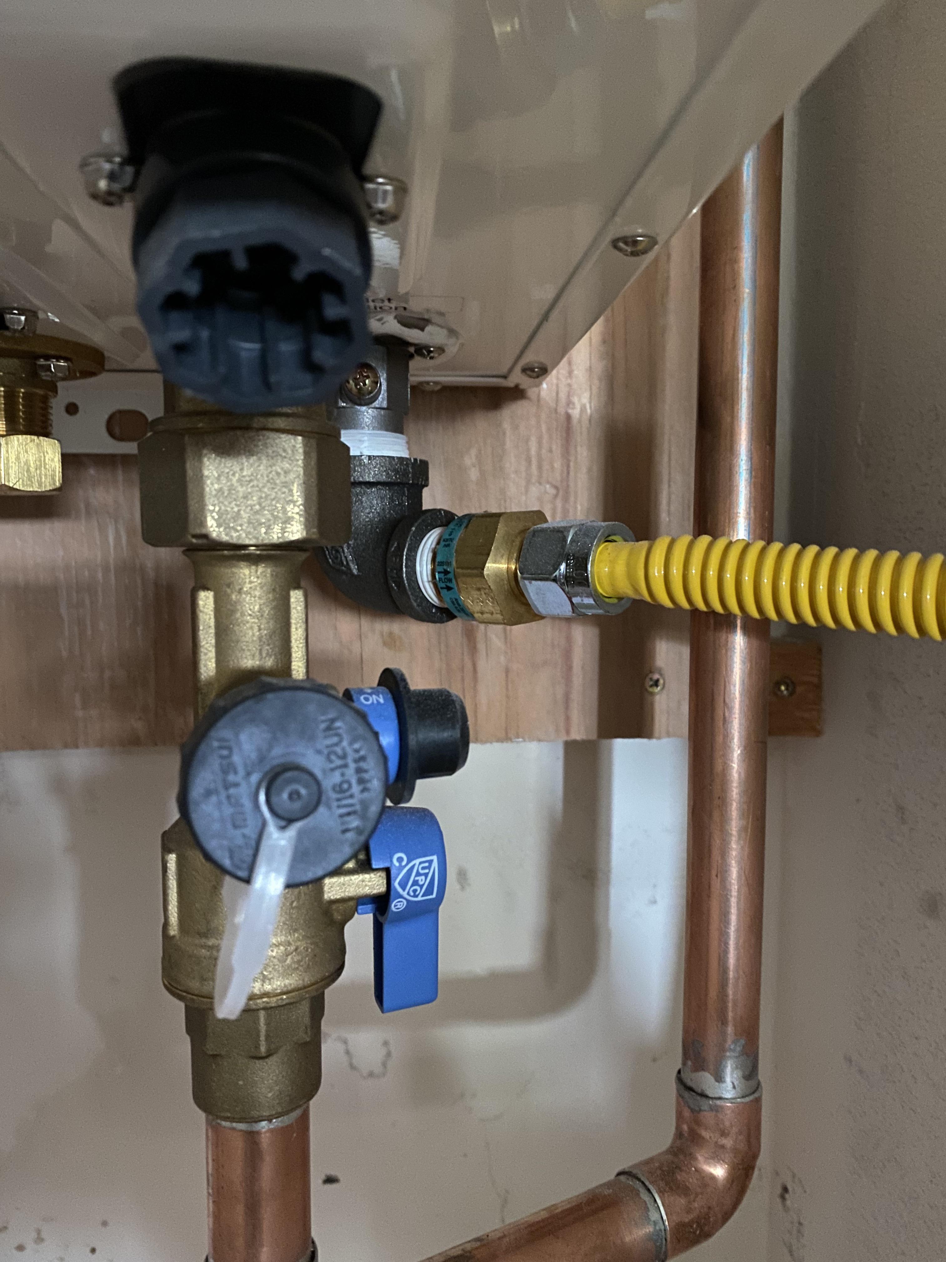 Is the gas flow going the correct way on this tankless water heater