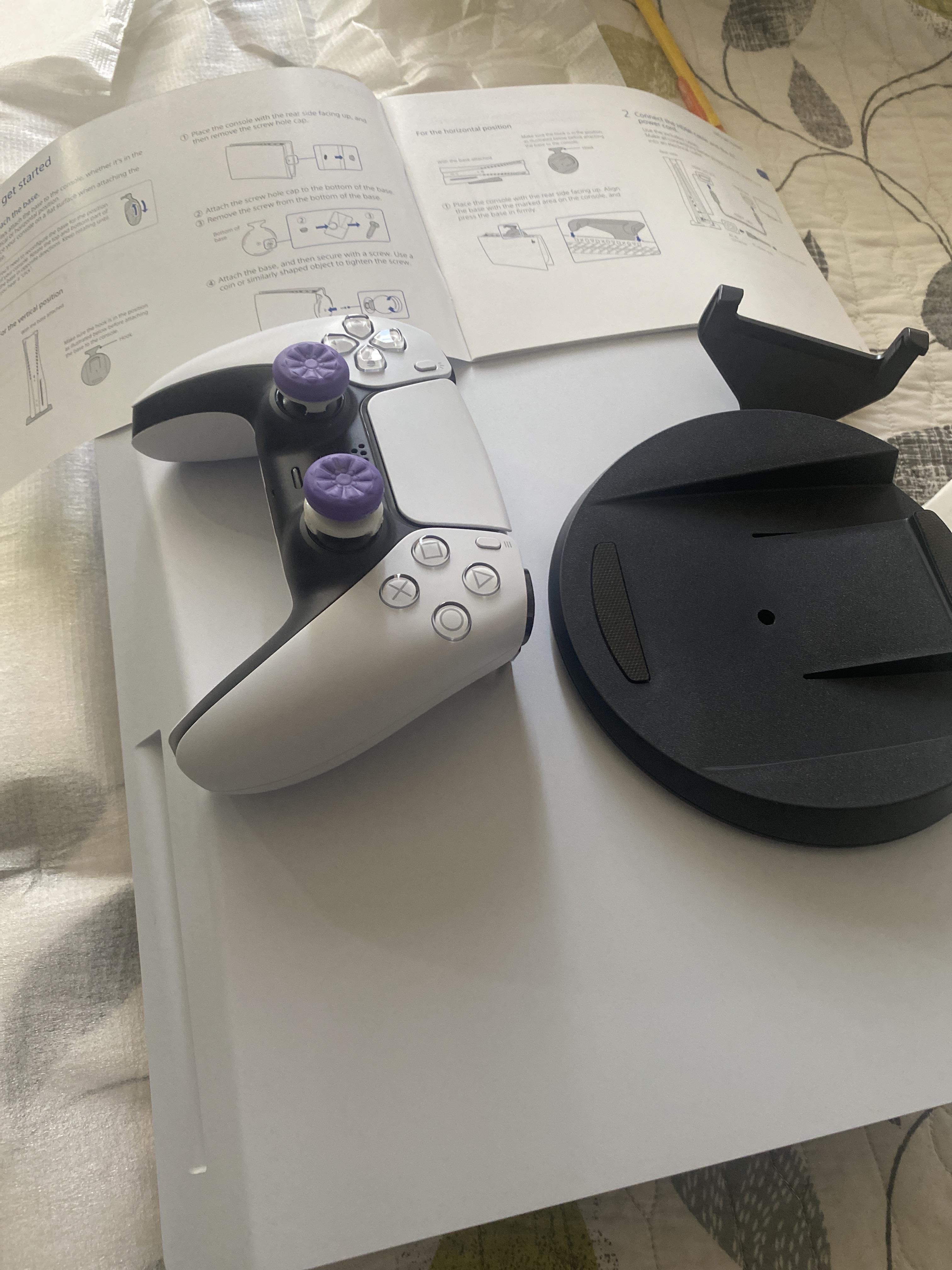 Do you need to attach the stand? My console didn’t come with the screw