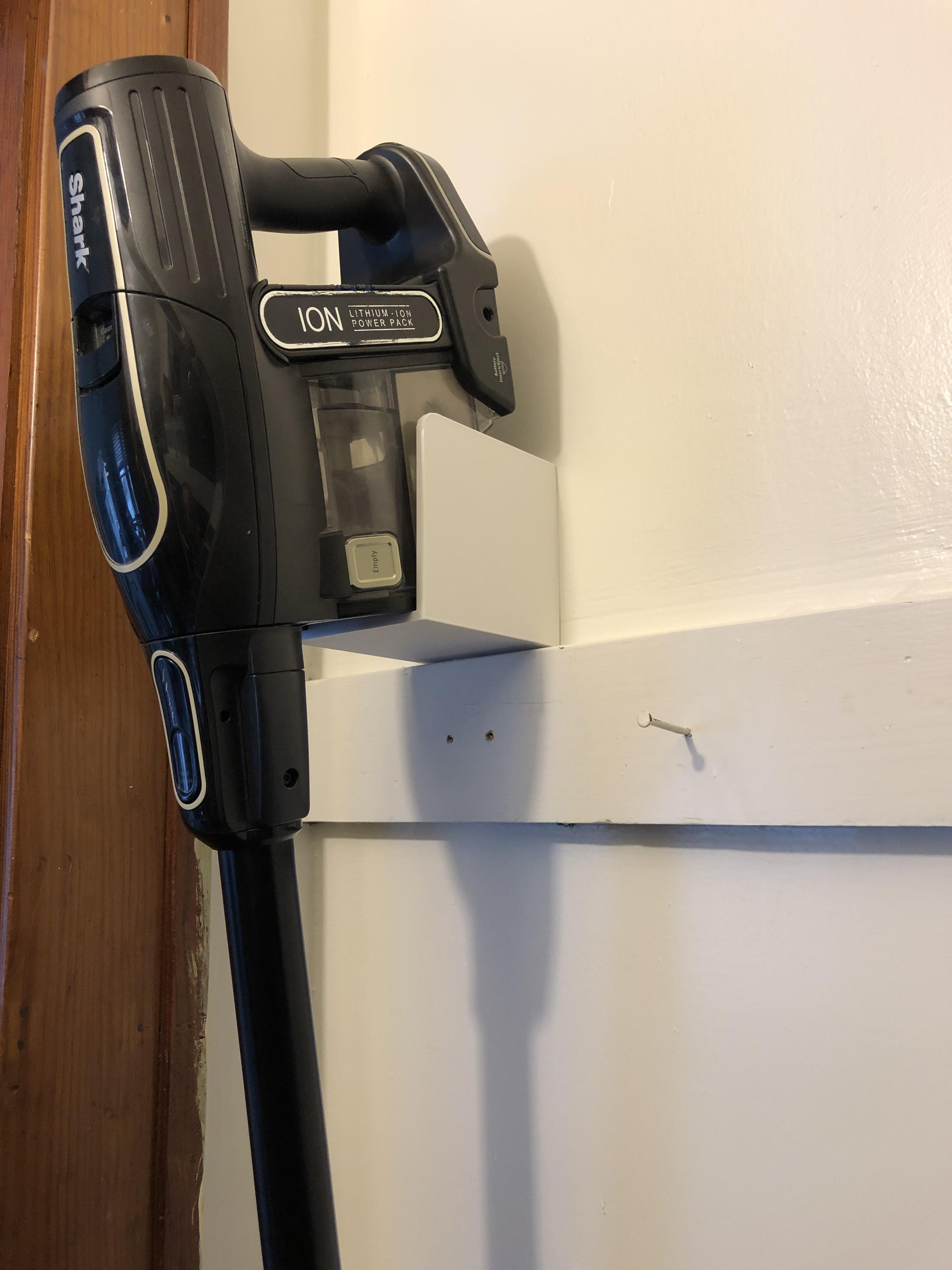 My first functional. Made a wall mount for my vacuum r/functionalprint