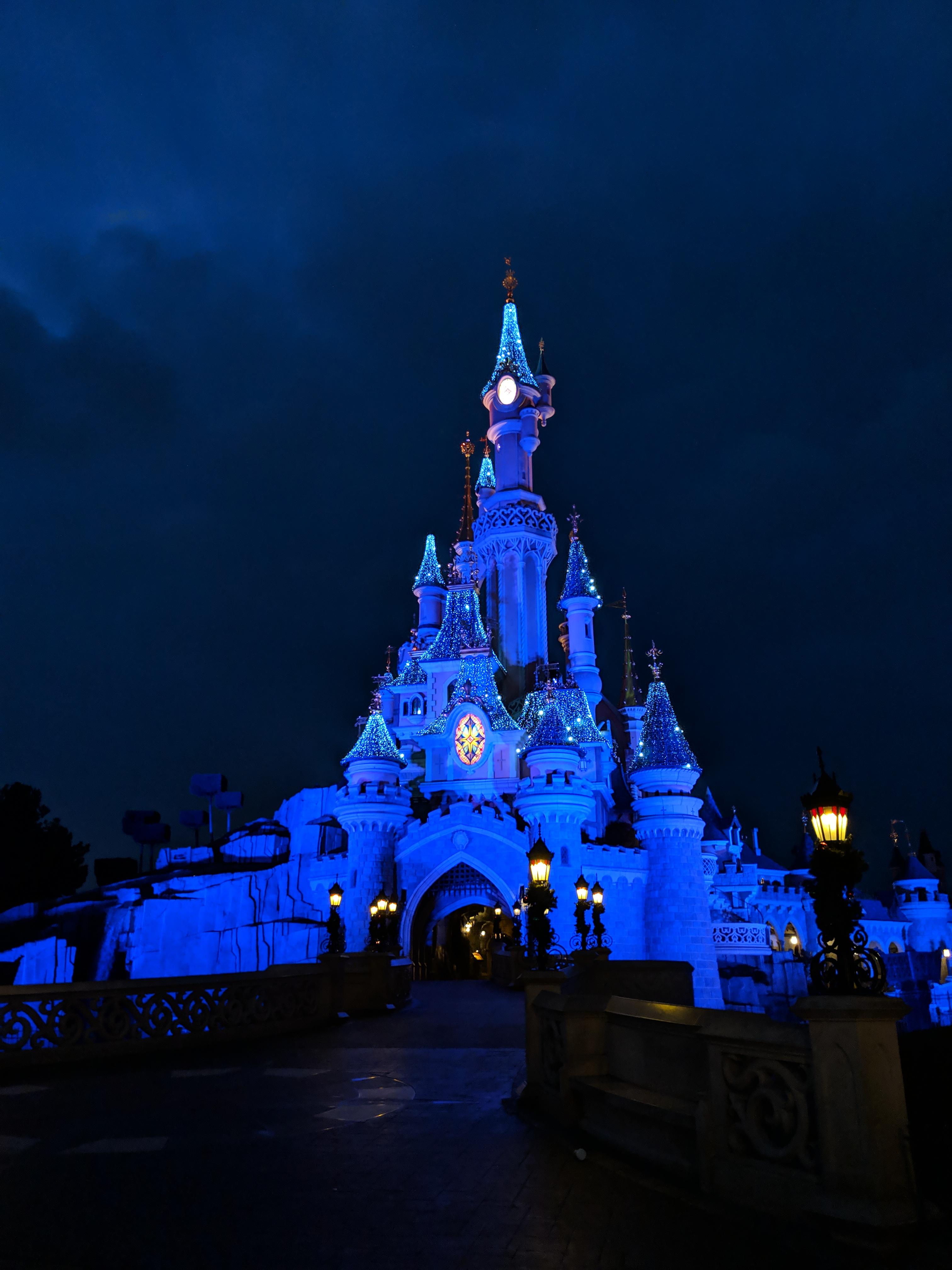Disneyland Paris' Sleeping Beauty Castle by night r/disney