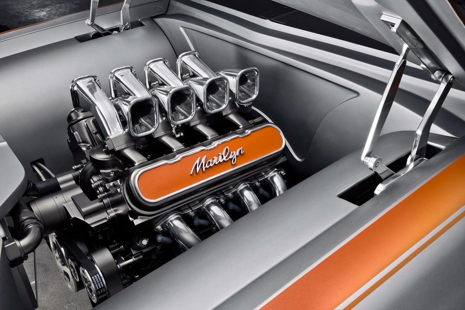 cleanest engine bay i have ever seen sadly no pic of the car P.S. it