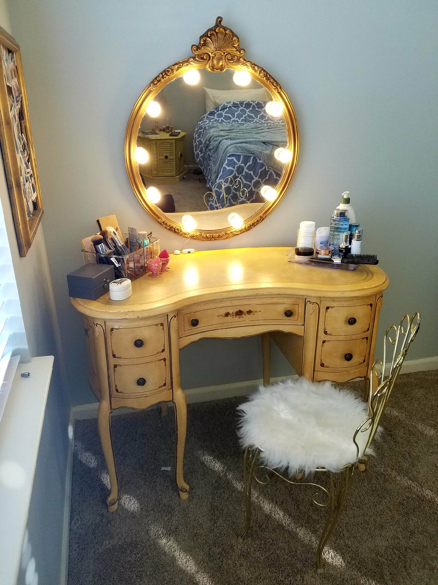 Moved to a new place and finally have enough room for a vanity