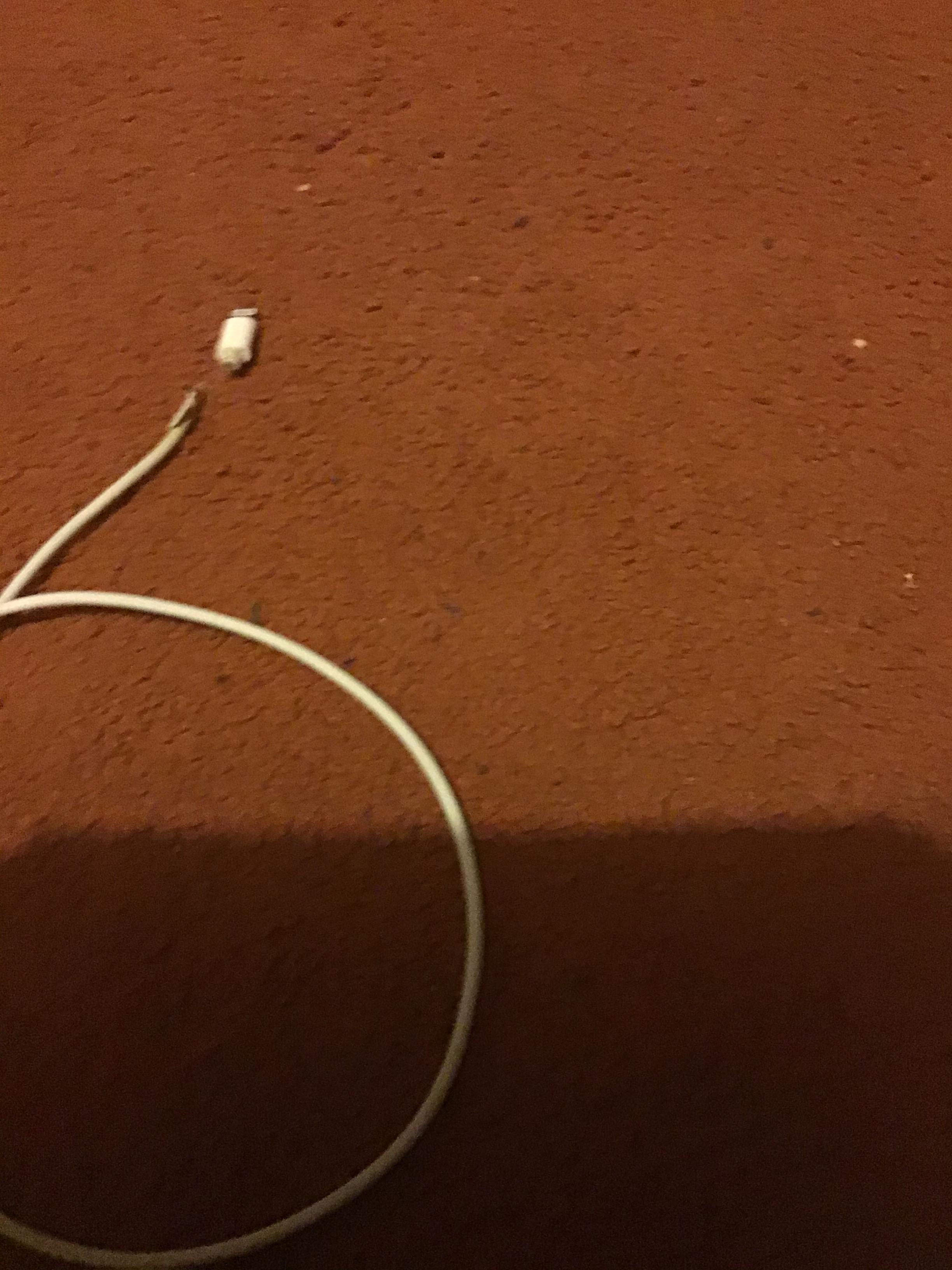 The USB thingy from my cable burned off... r/mildlyinfuriating