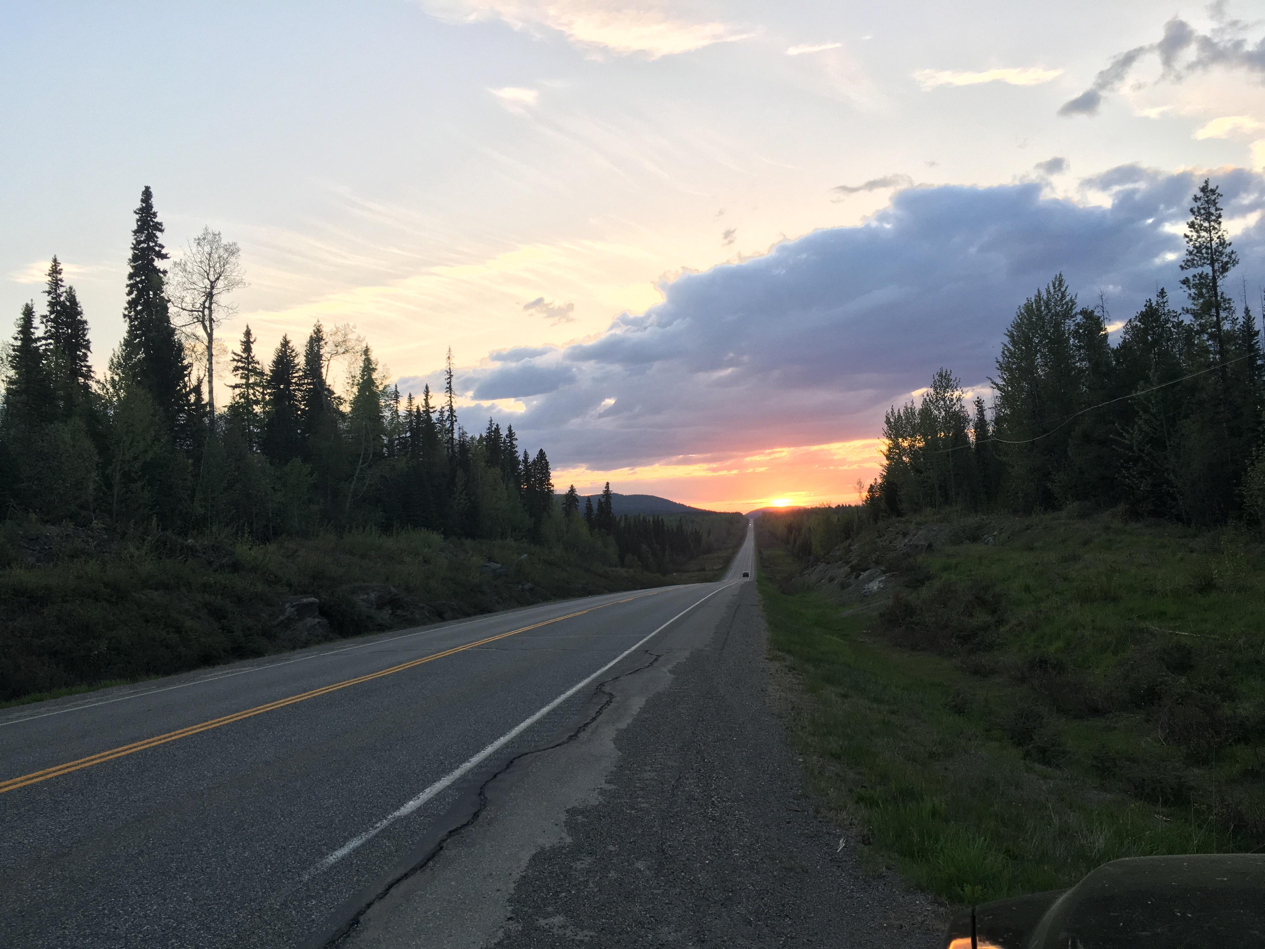 Highway 16 East of Prince BC 1334 x 750 [OC] [OS] r/RoadPorn